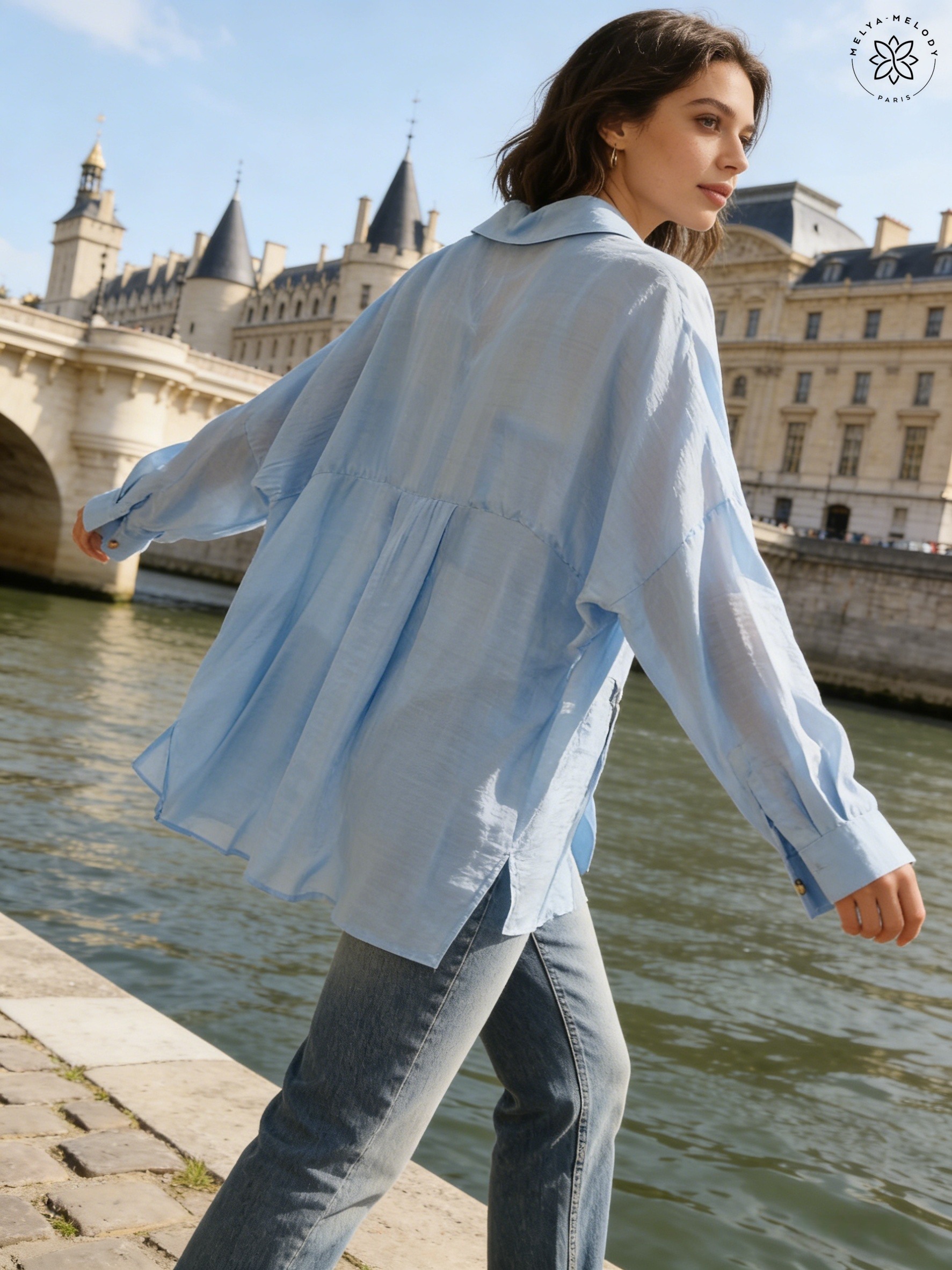 Fließende Bluse mit Taschen in Übergröße - Image 15