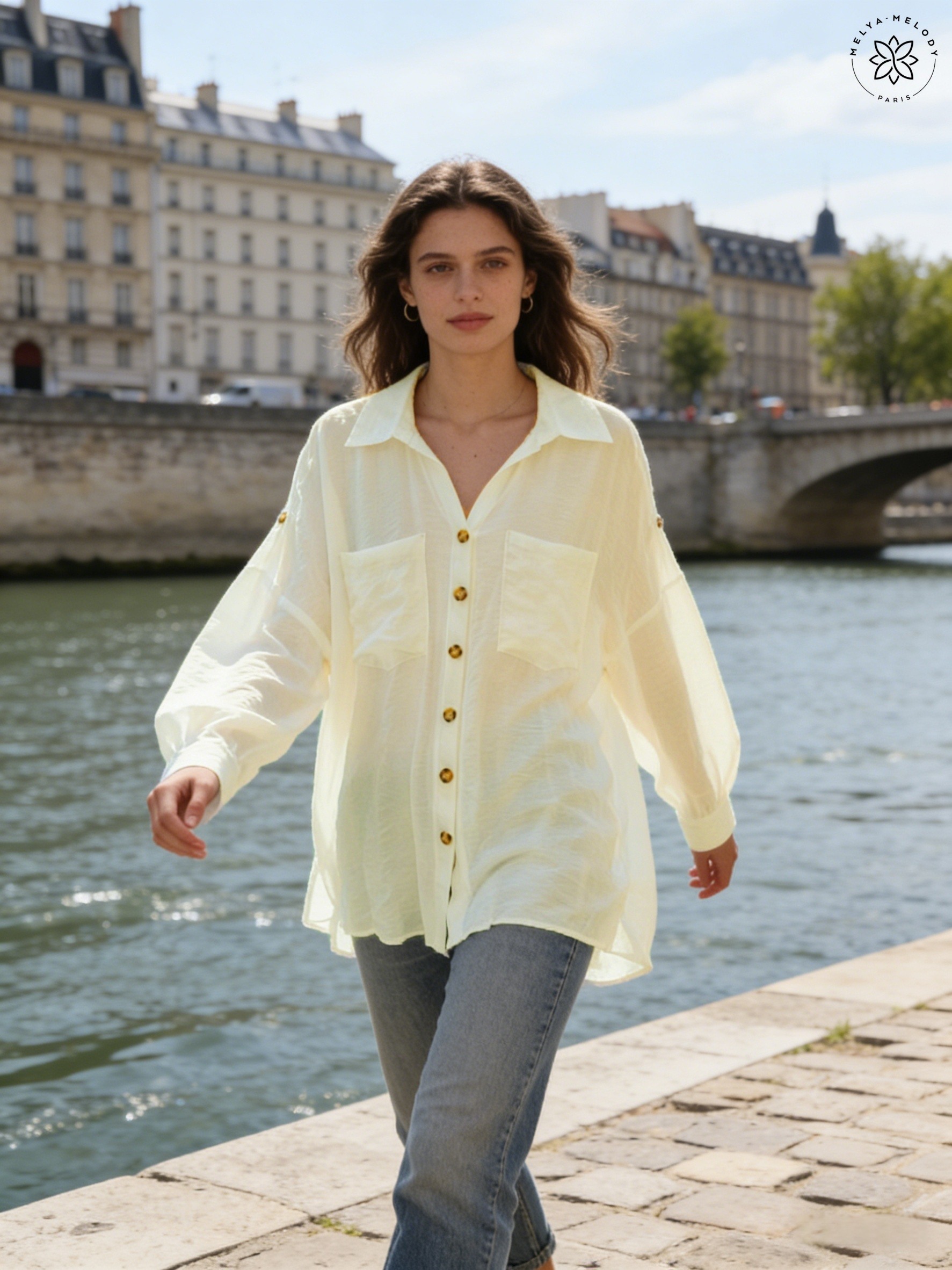 Fließende Bluse mit Taschen in Übergröße - Image 6