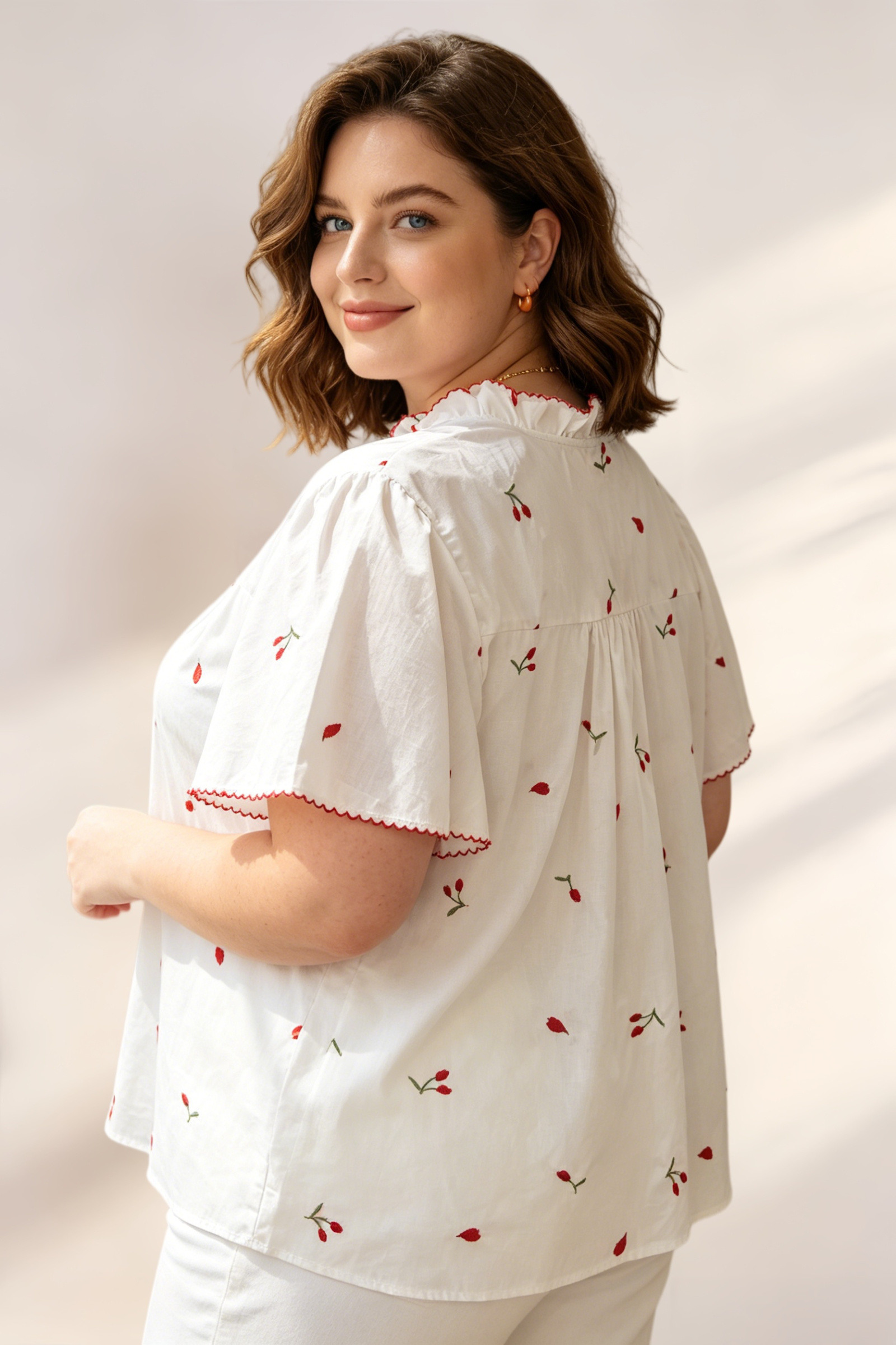 Camicia in Cotone Ricamata Taglia Grande - Image 2
