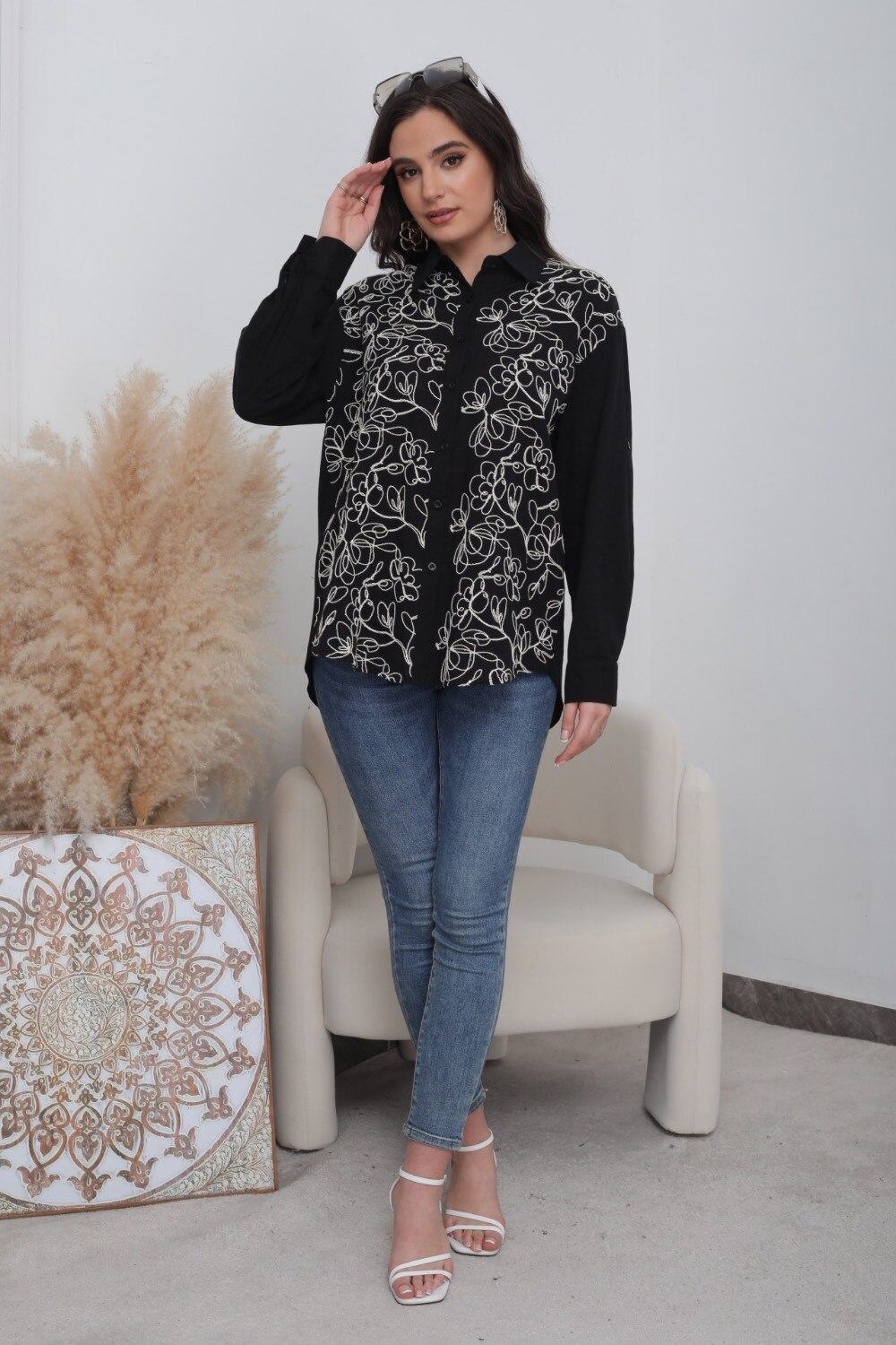 Embroidered shirt - Image 9