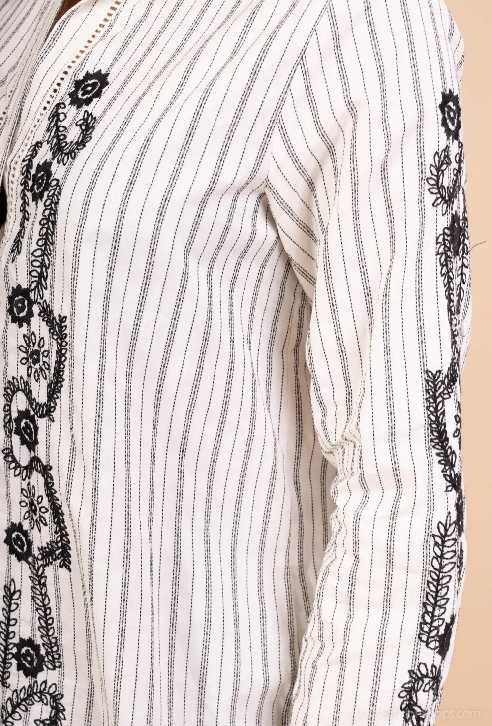Striped shirt with Bohemian embroidery - Image 11