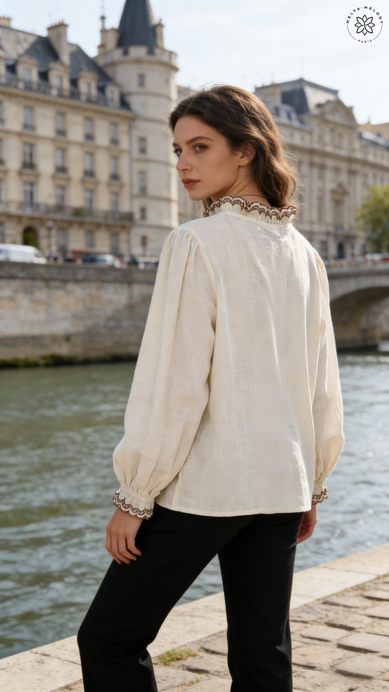 Camisa bordada con mangas de farol - Image 5