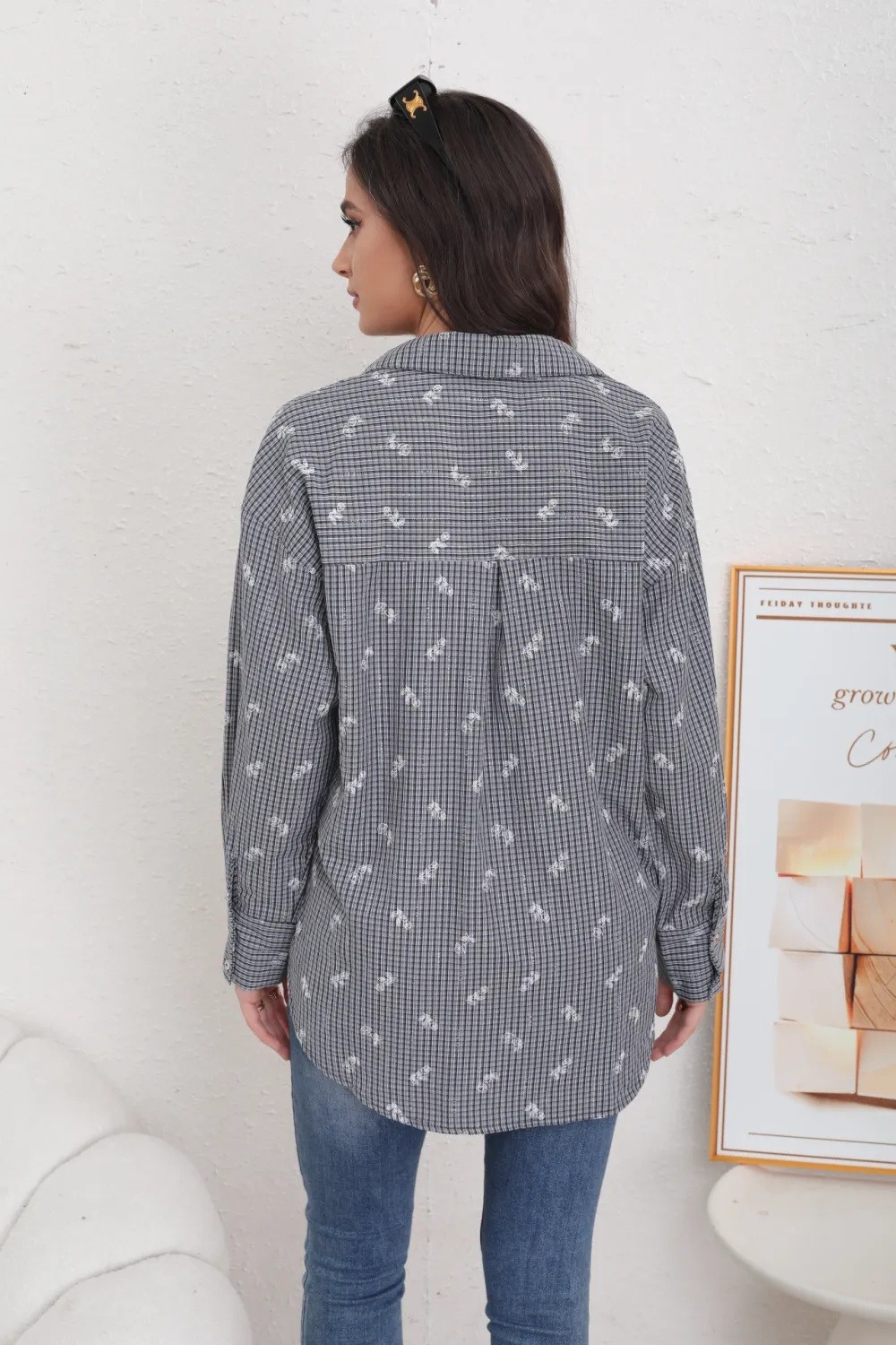 Gingham shirt with embroidered sequin flowers - Image 5