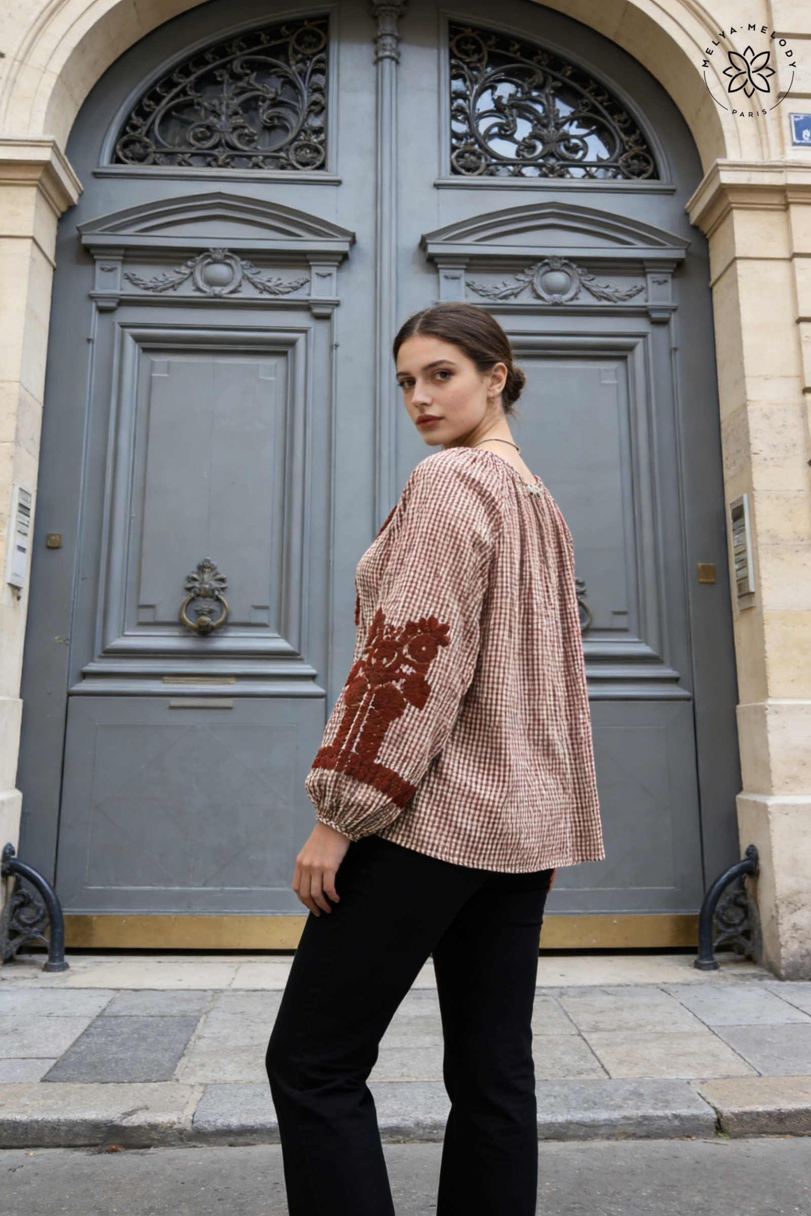 Chemise blouse à Carreaux en broderie - Image 9