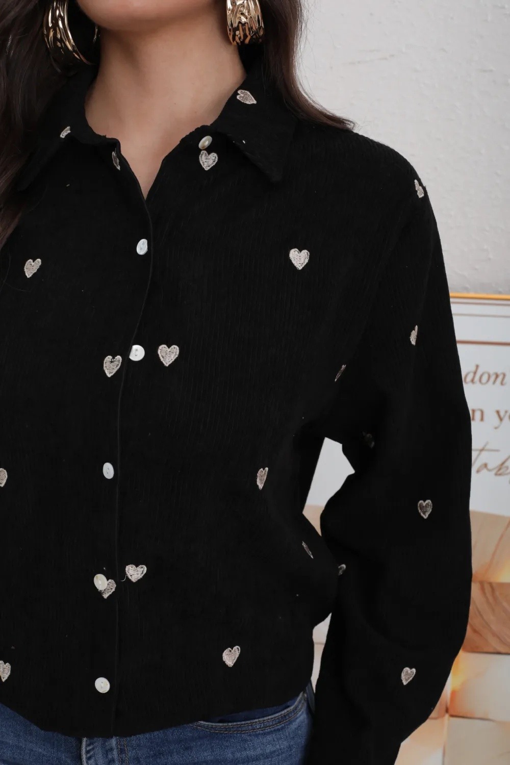 Samtbluse mit Goldherzstickerei - Image 12