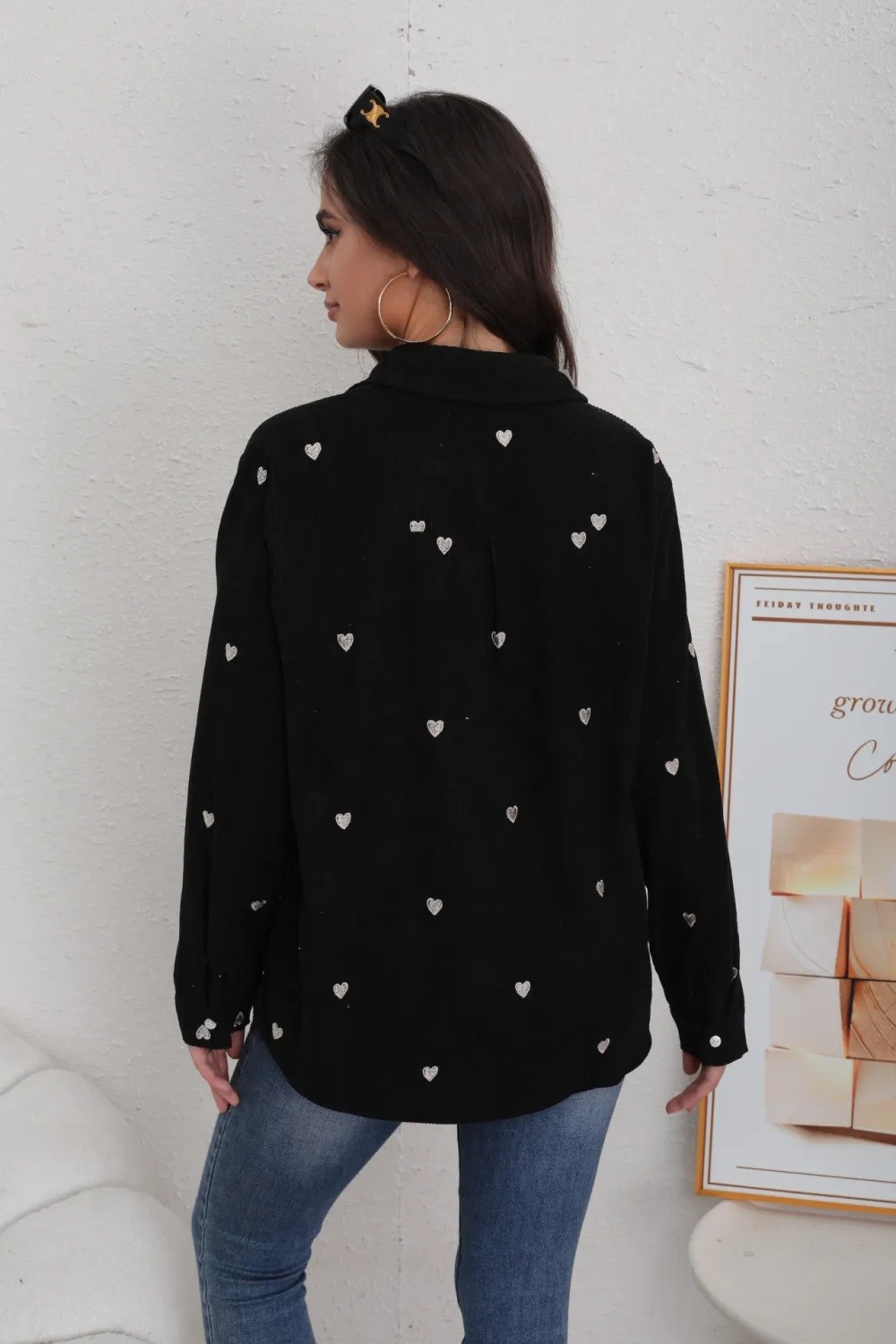 Samtbluse mit Goldherzstickerei - Image 15