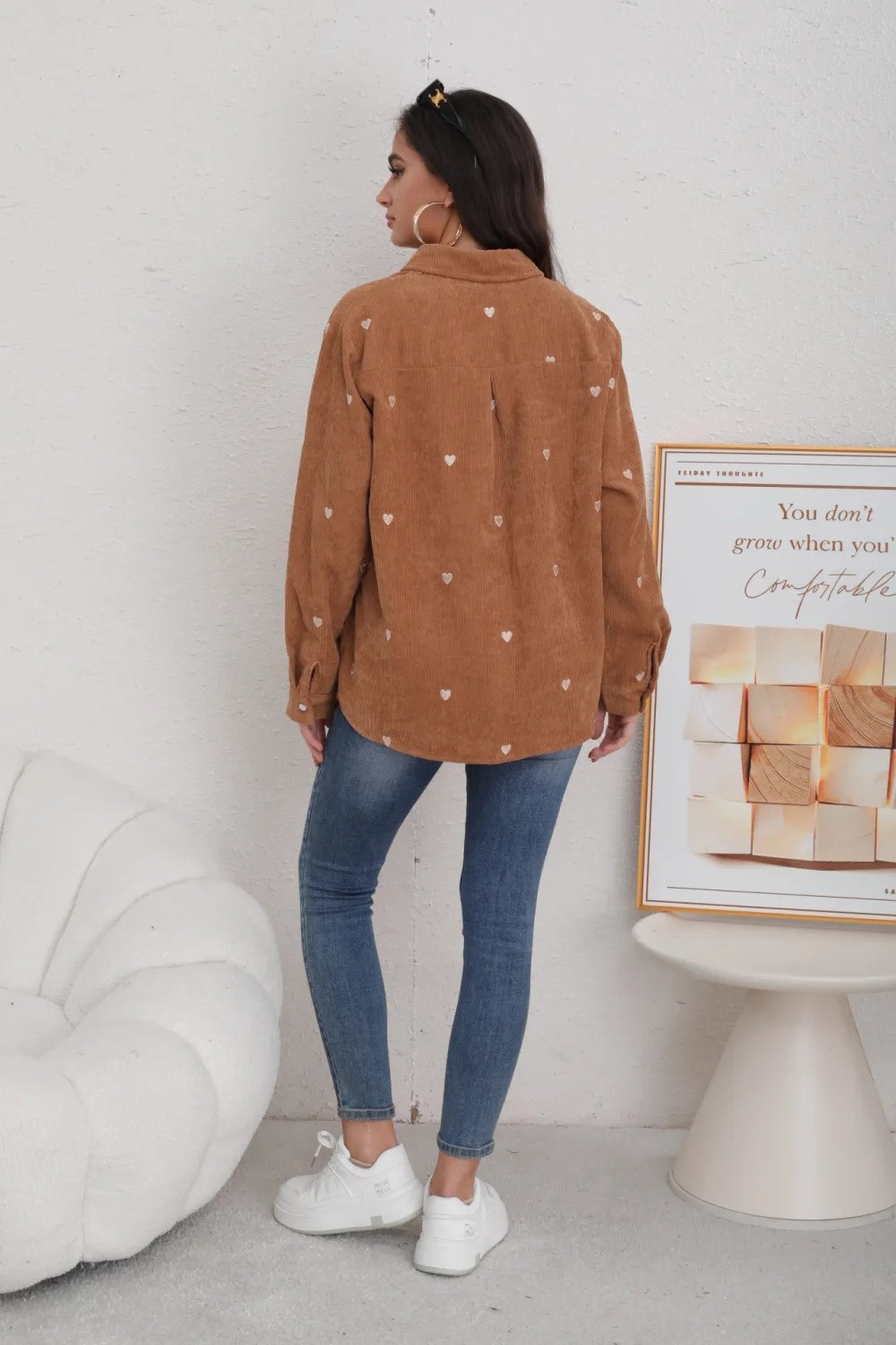 Samtbluse mit Goldherzstickerei - Image 13