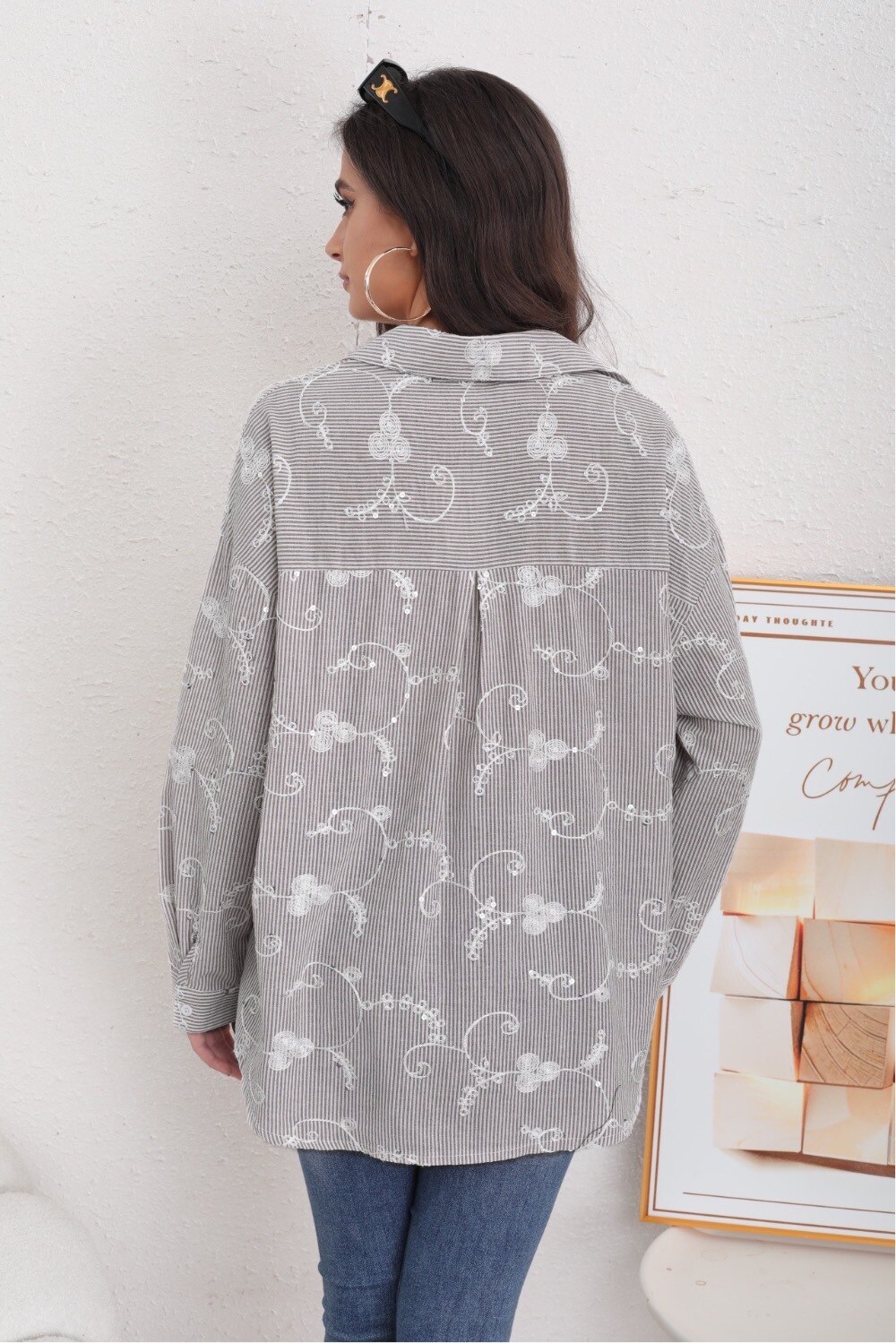 Camisa con bordado de lentejuelas - Image 3