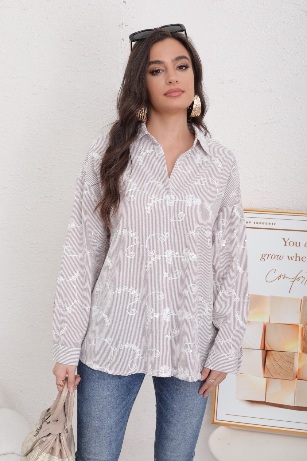 Camisa con bordado de lentejuelas - Image 5