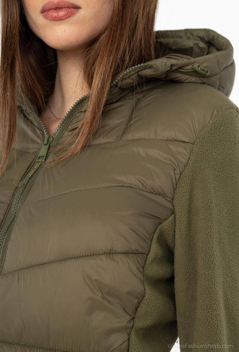 Chaqueta acolchada con capucha - Image 12