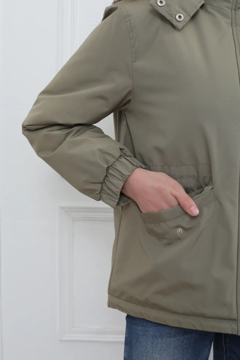 Chaqueta/Plumífero Impermeable Ligero Corto - Image 9