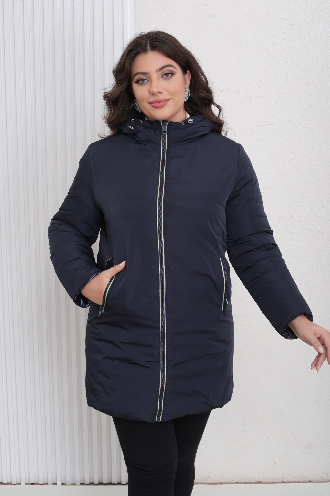 Wholesaler Melya Melody - Waterproof reversible hooded puffer jacket in plus size