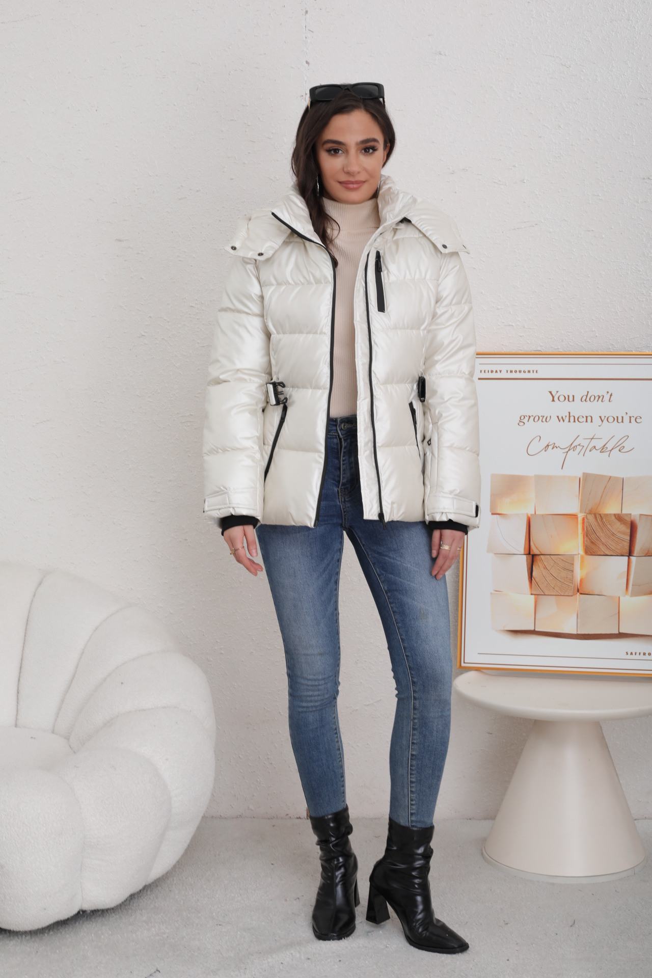 Chaqueta acolchada bicolor para mujer - Image 4