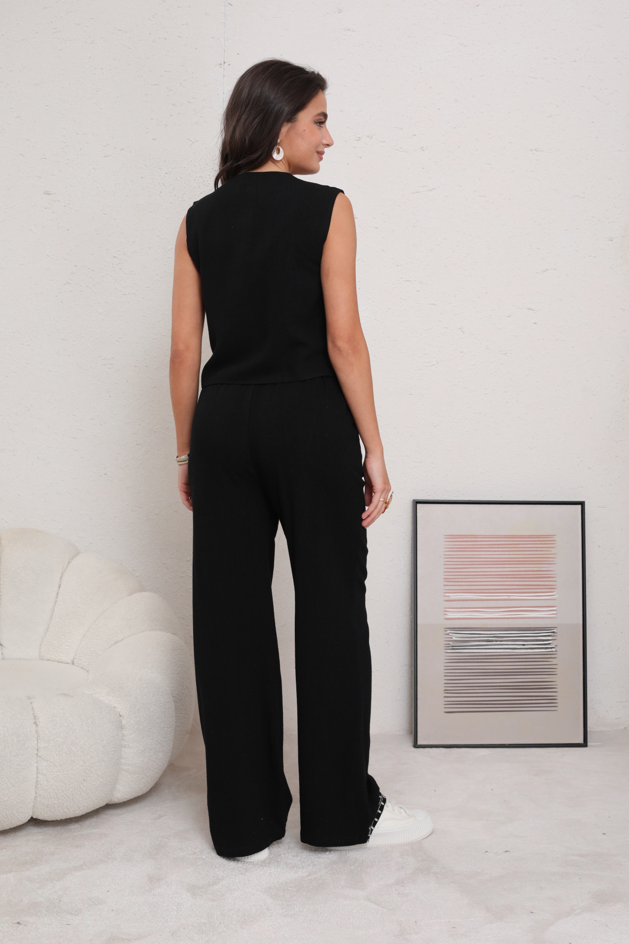 Set with embroidered pants - Image 6