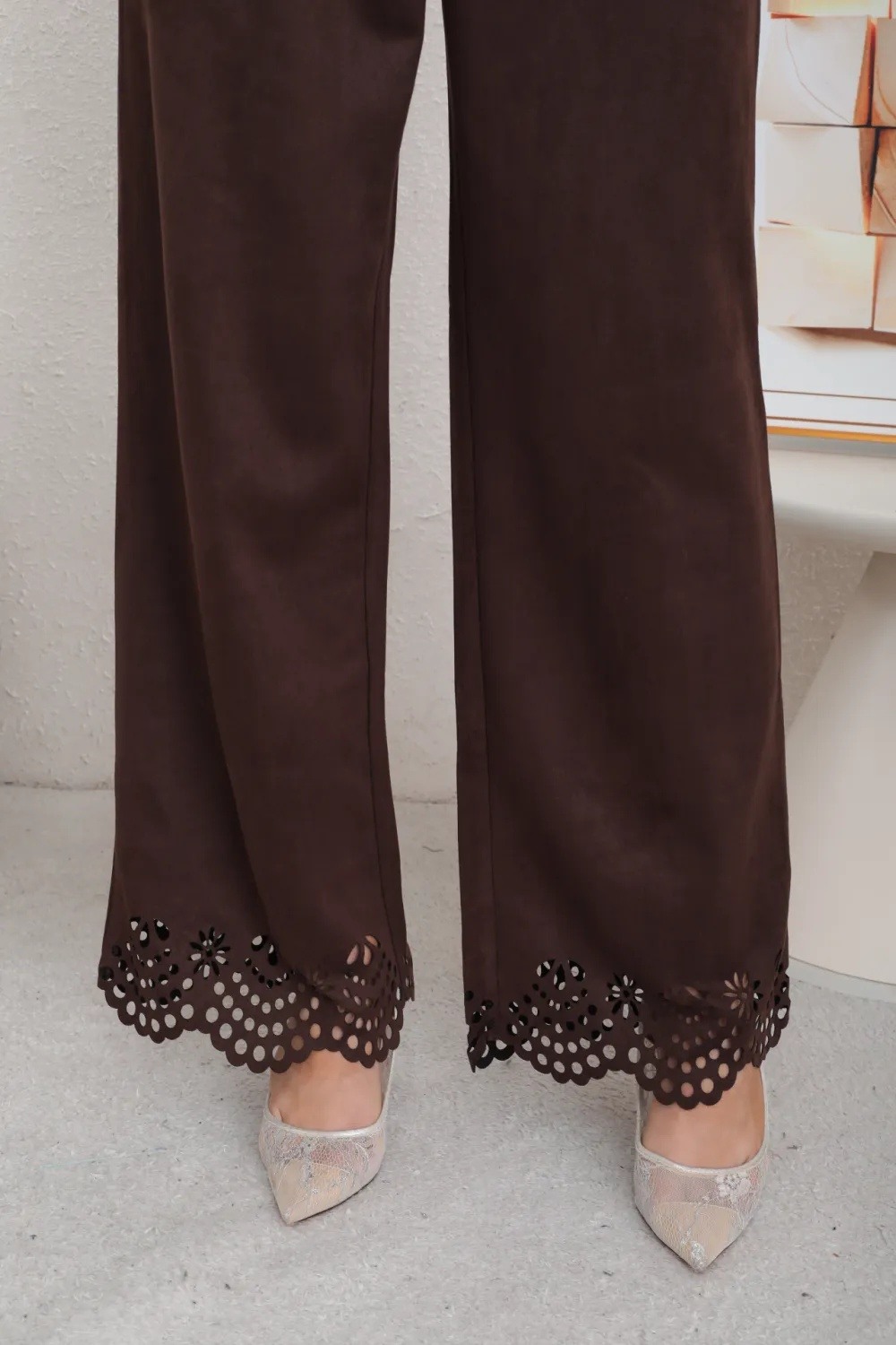 Ensemble Chemise et Pantalon Daim ajouré - Image 9