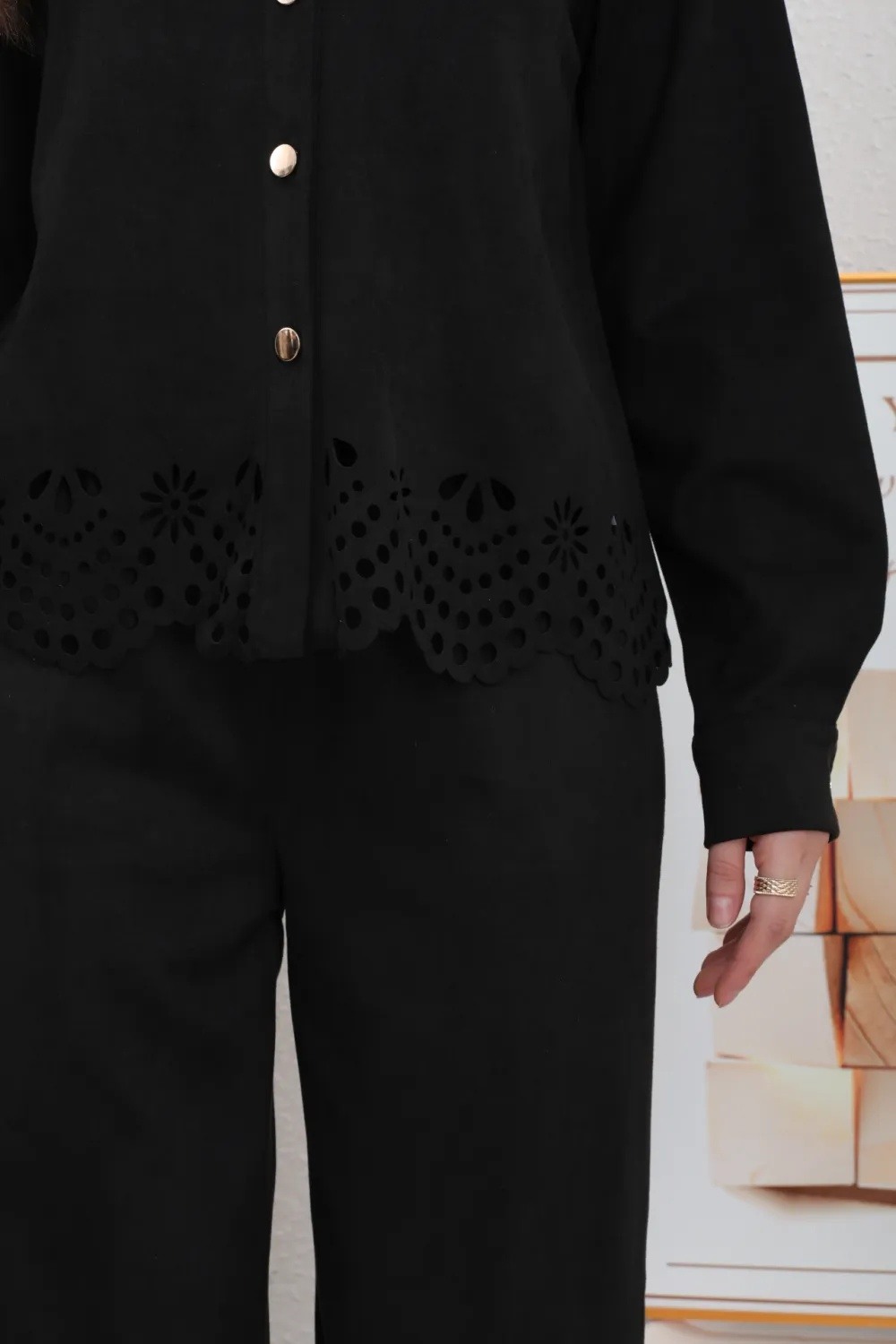 Ensemble Chemise et Pantalon Daim ajouré - Image 5