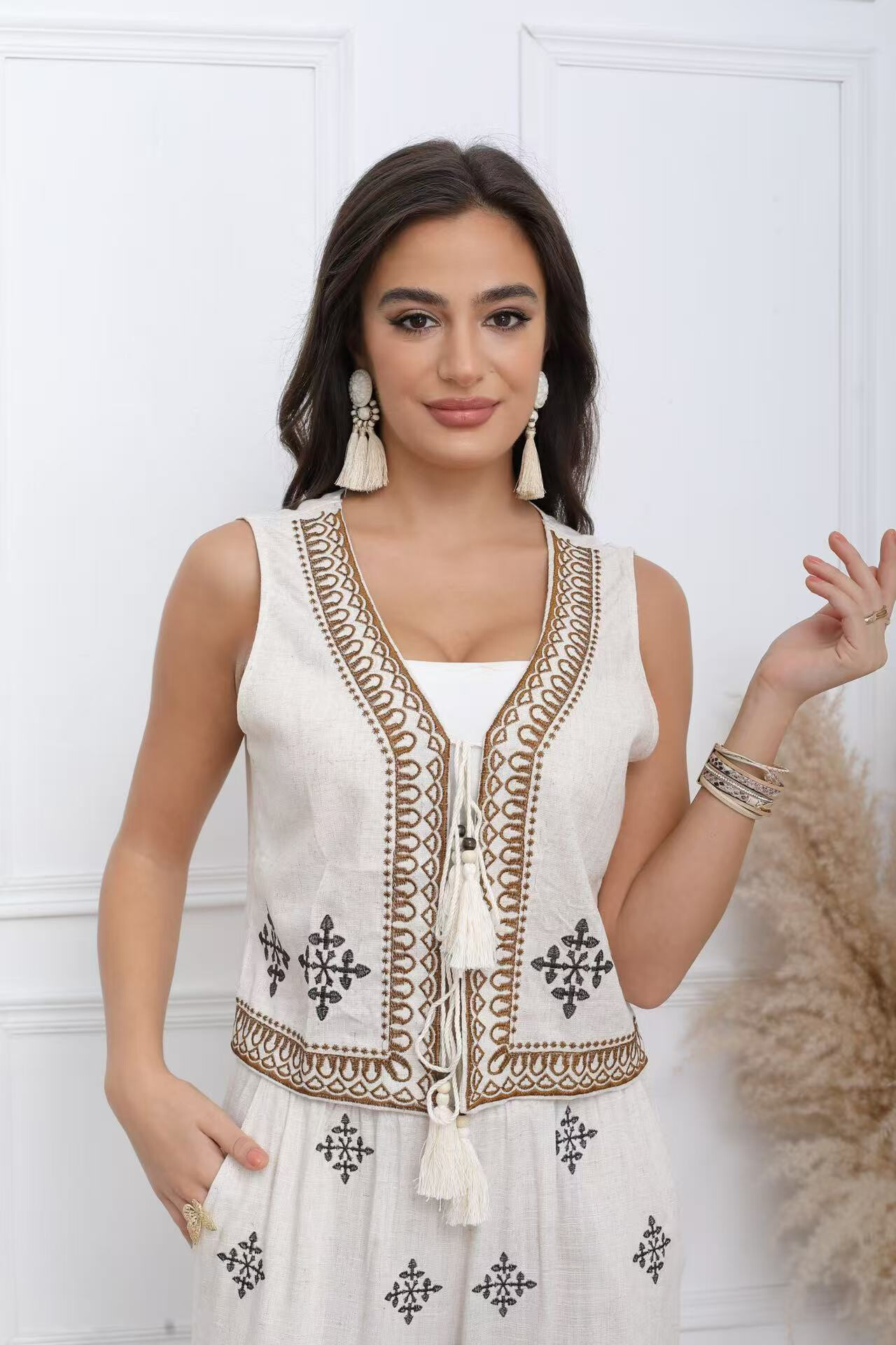 Wholesaler Melya Melody - Embroidered vest