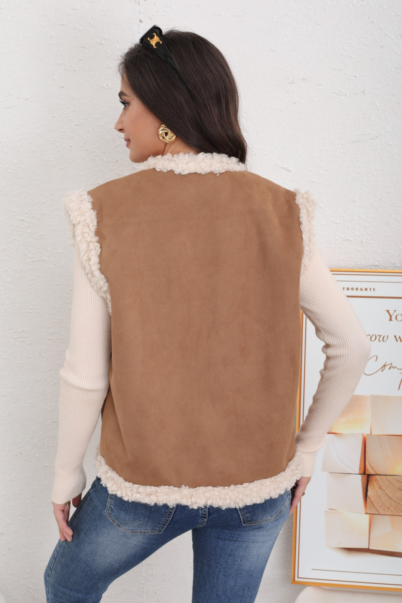 Gilet in Pile Ricamato - Image 18