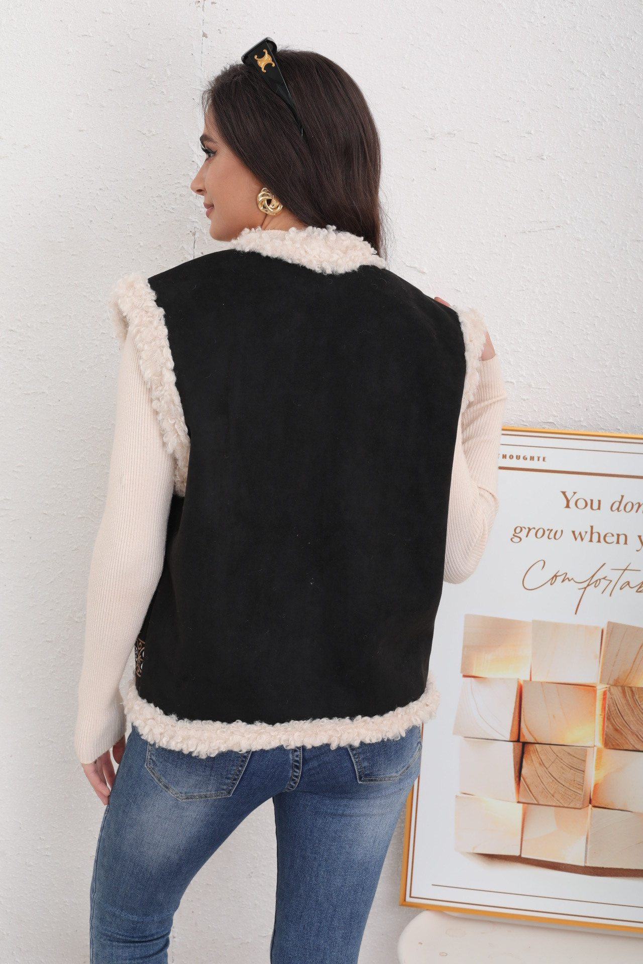 Gilet in Pile Ricamato - Image 19
