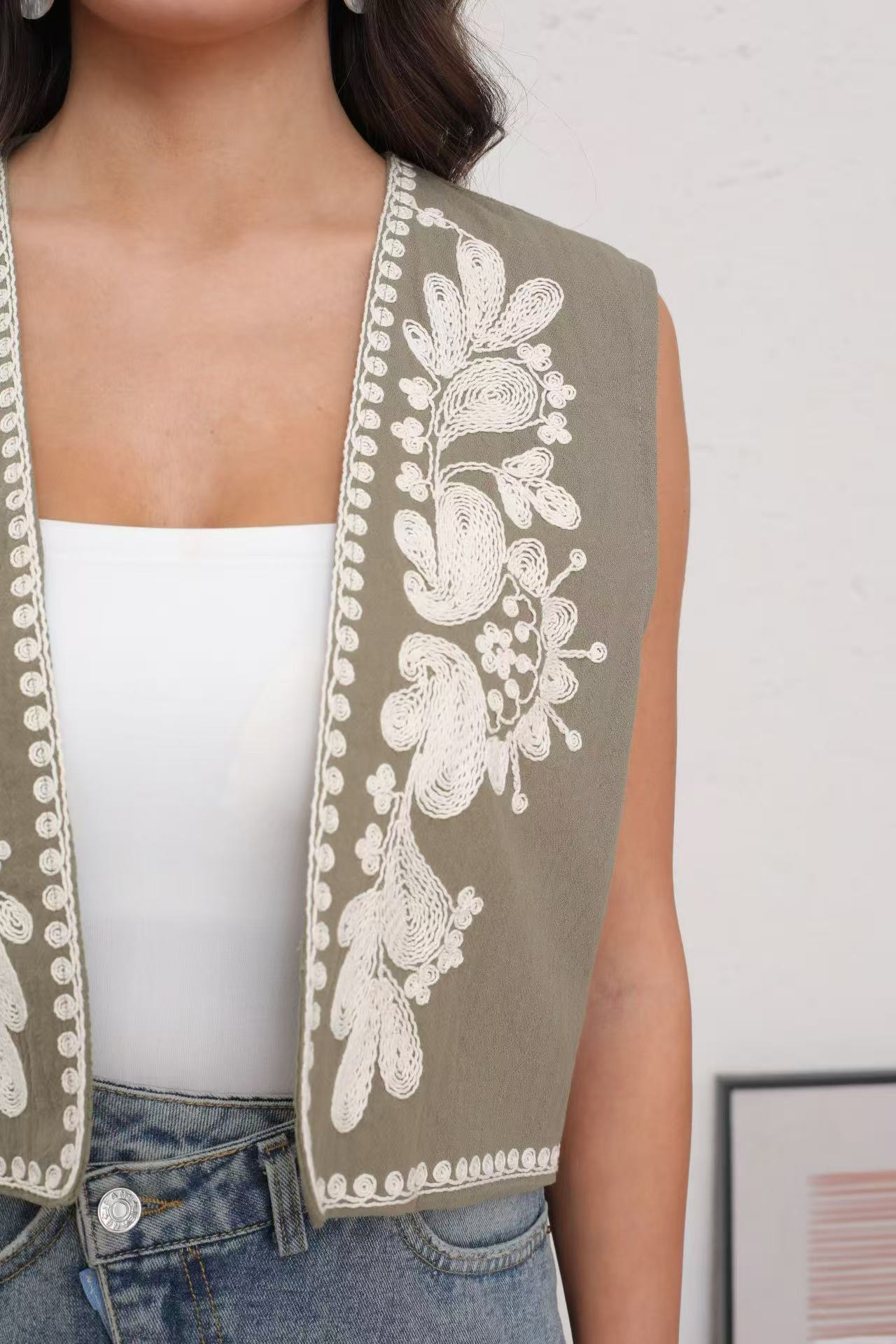 Gilet brodé - Image 7