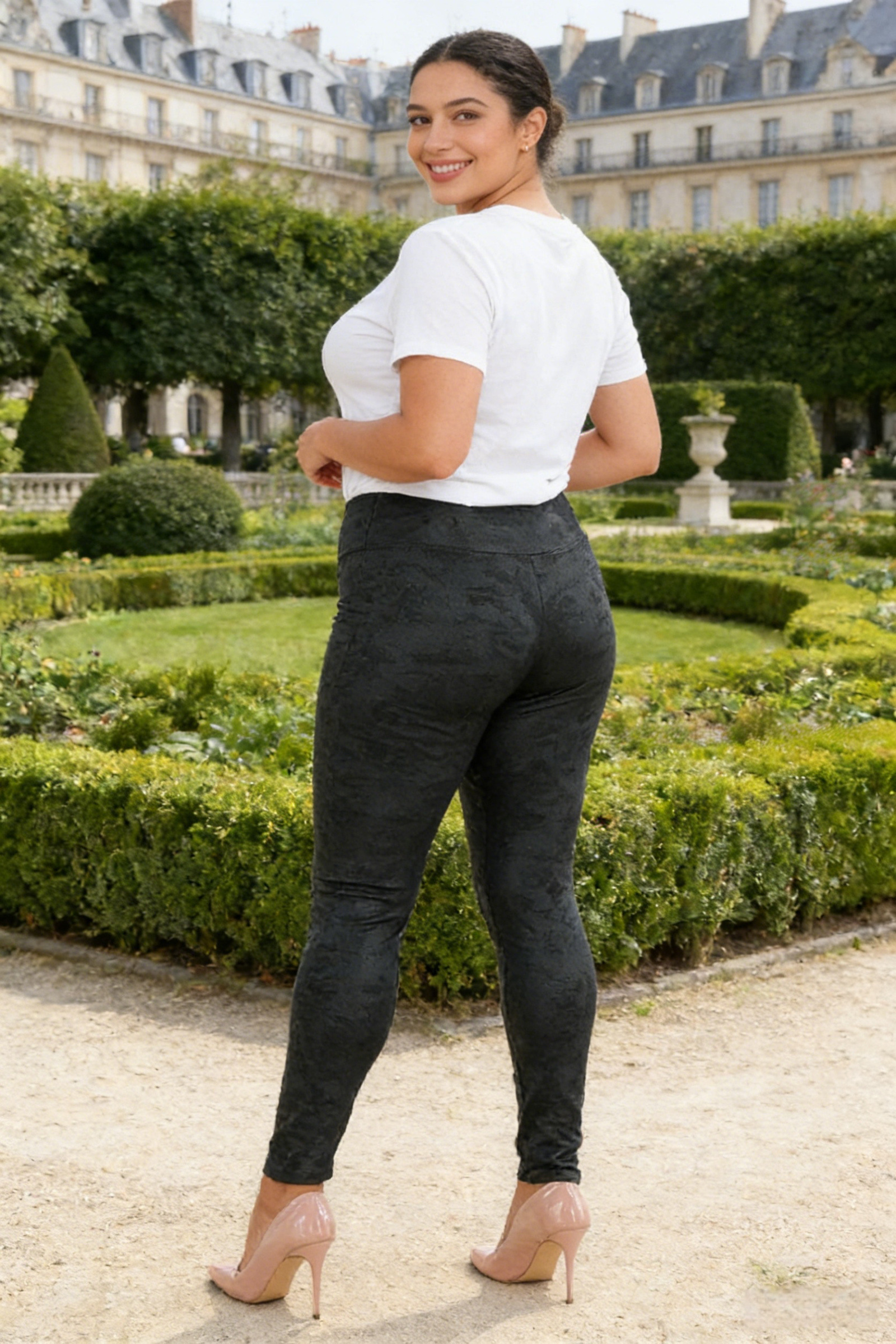 Große Größen Kunstleder-Leggings - Image 2