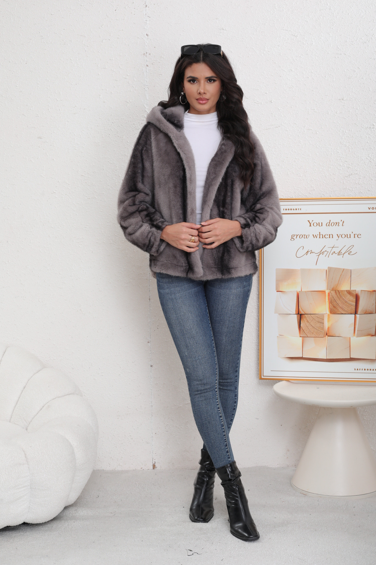 CHAQUETA FORRADA DE PIEL CON CAPUCHA - Image 1