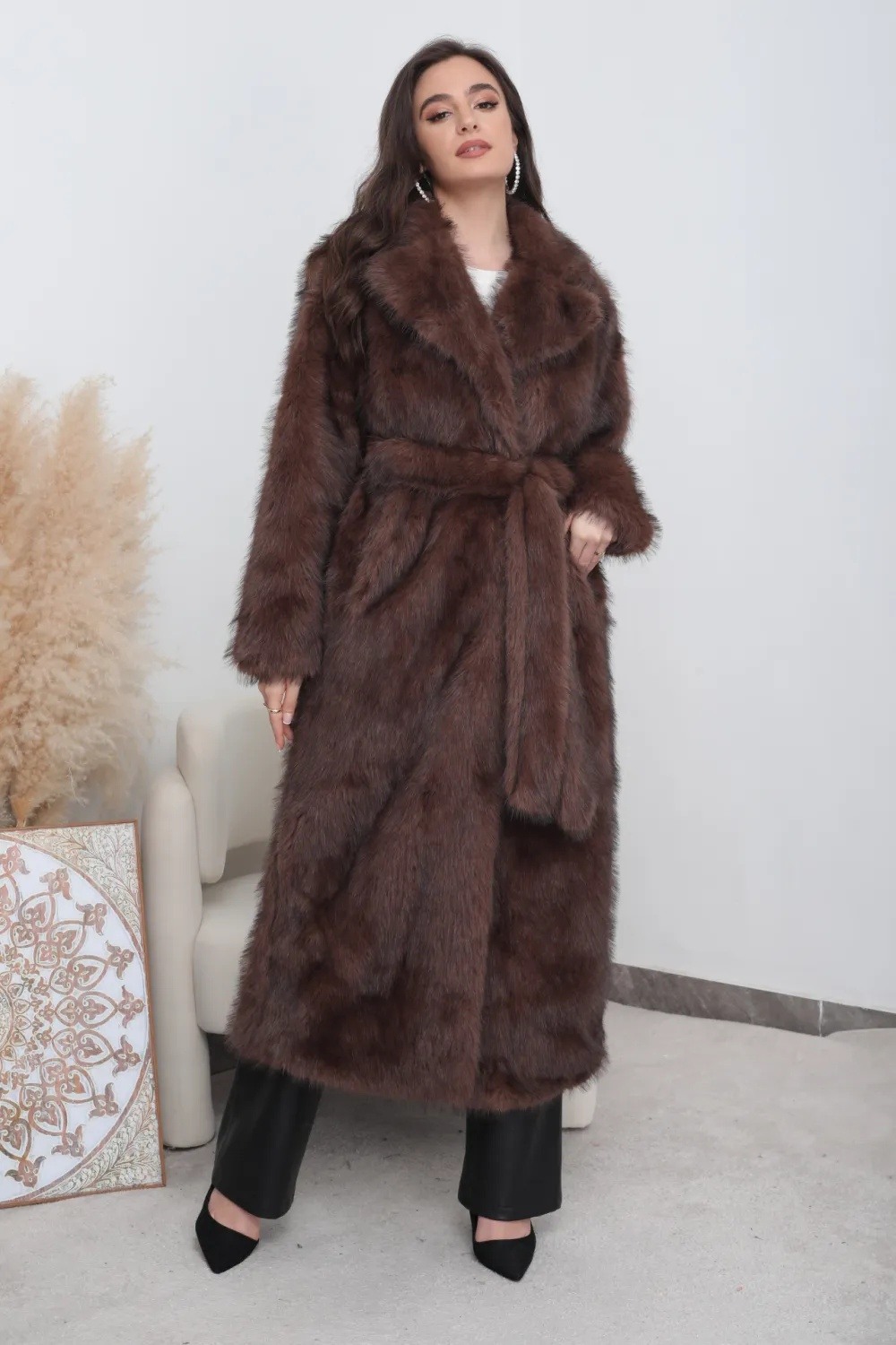 Manteau en fourrure à ceinture - Image 4