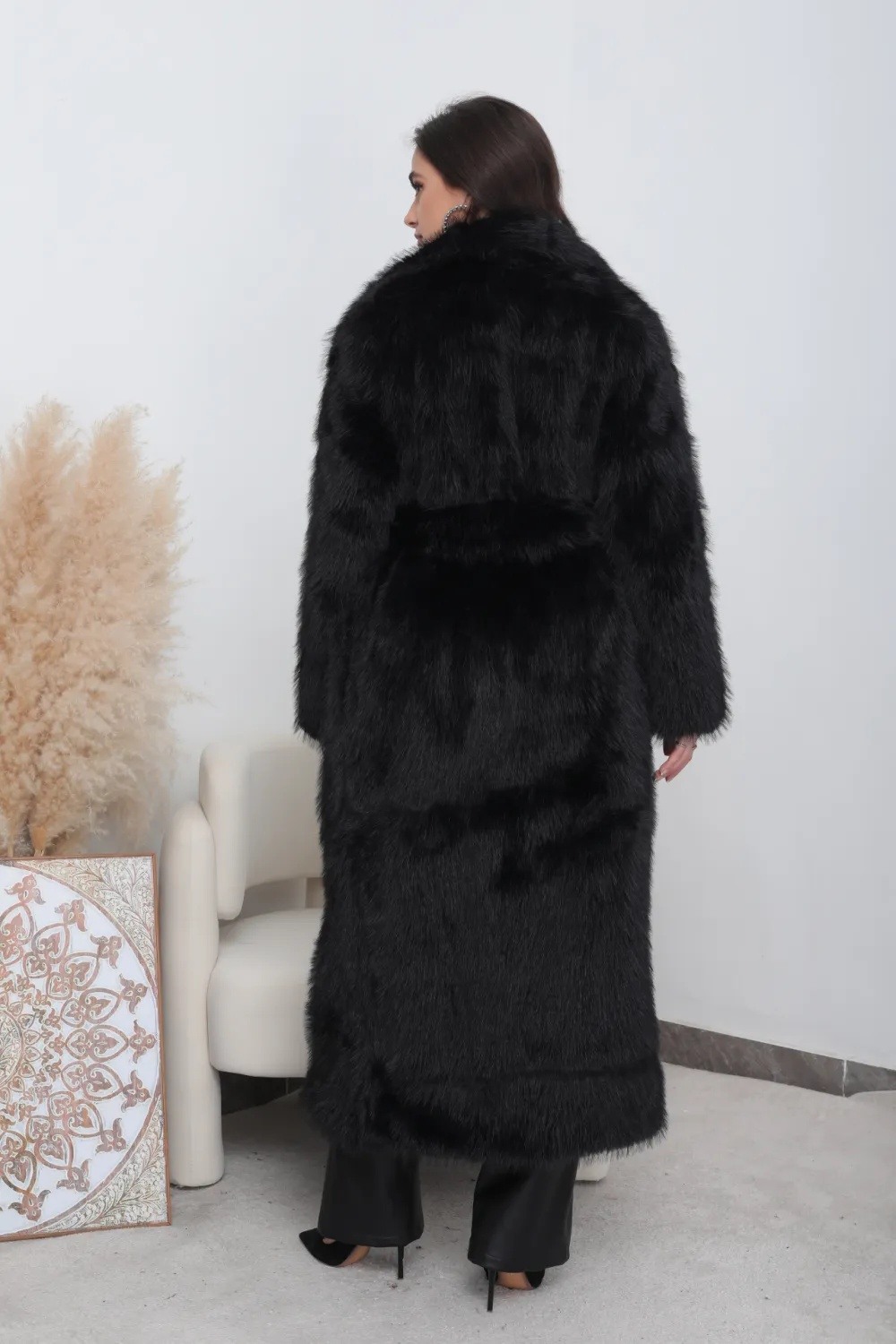 Manteau en fourrure à ceinture - Image 11