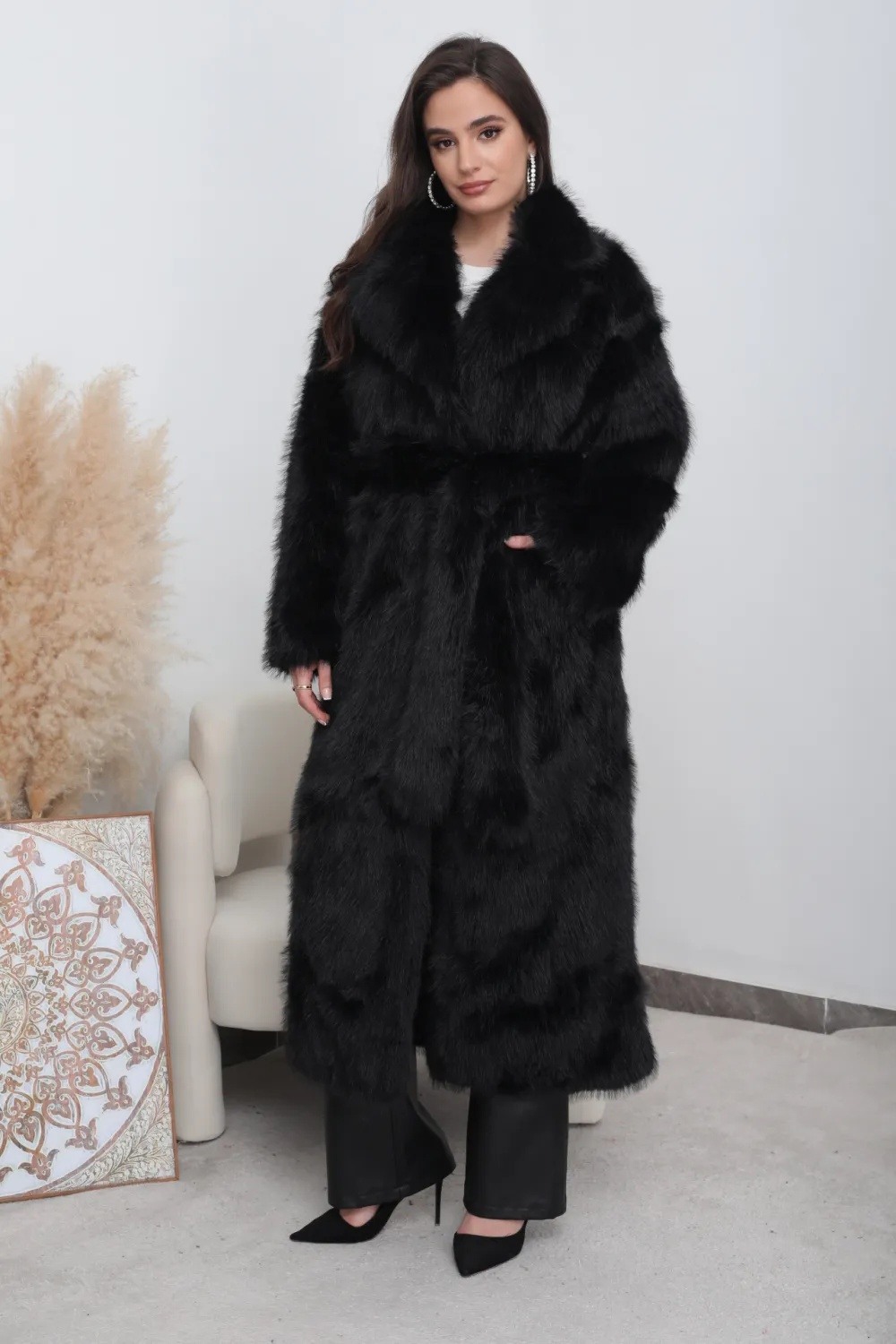 Cappotto lungo in pelliccia con cintura - Image 8