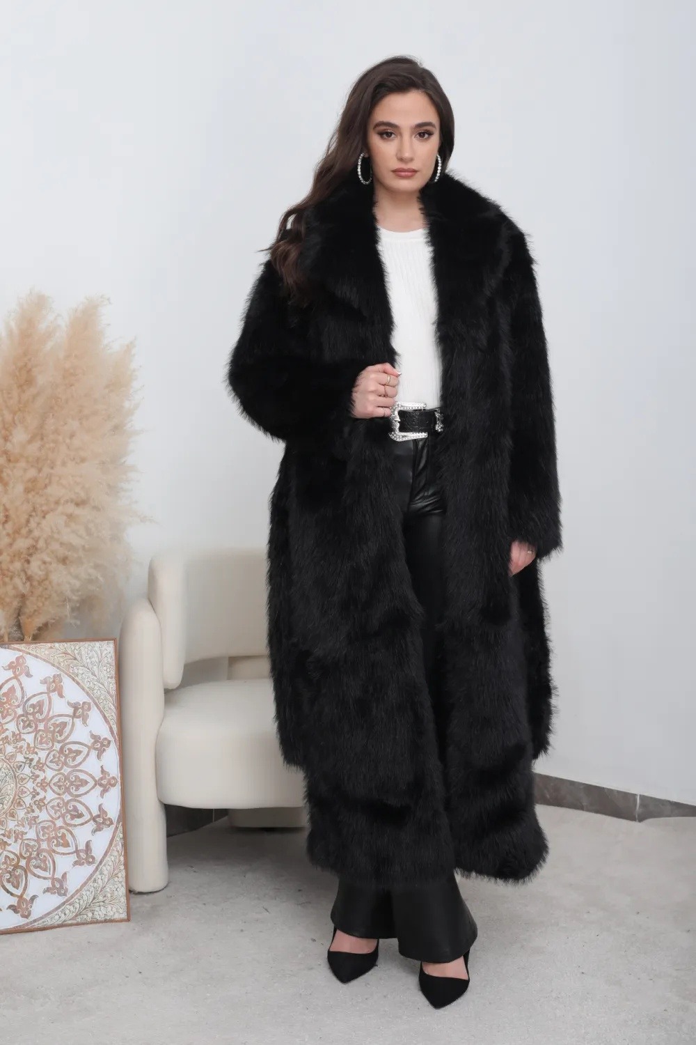 Cappotto lungo in pelliccia con cintura - Image 4
