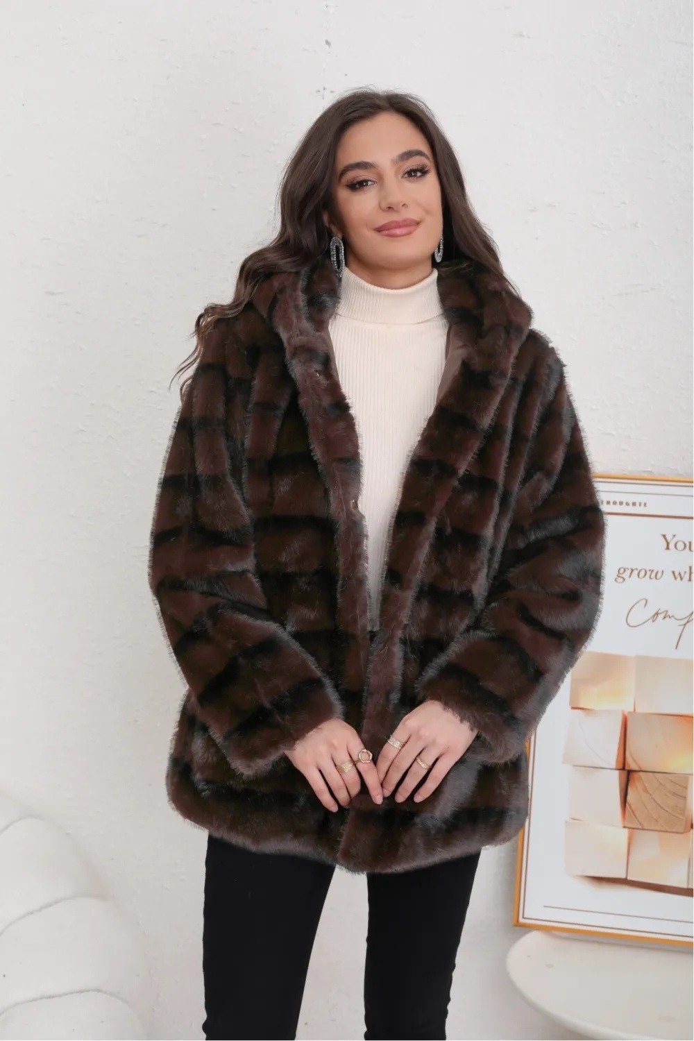 Mid-length mink fur coat with hood and belt - Image 18