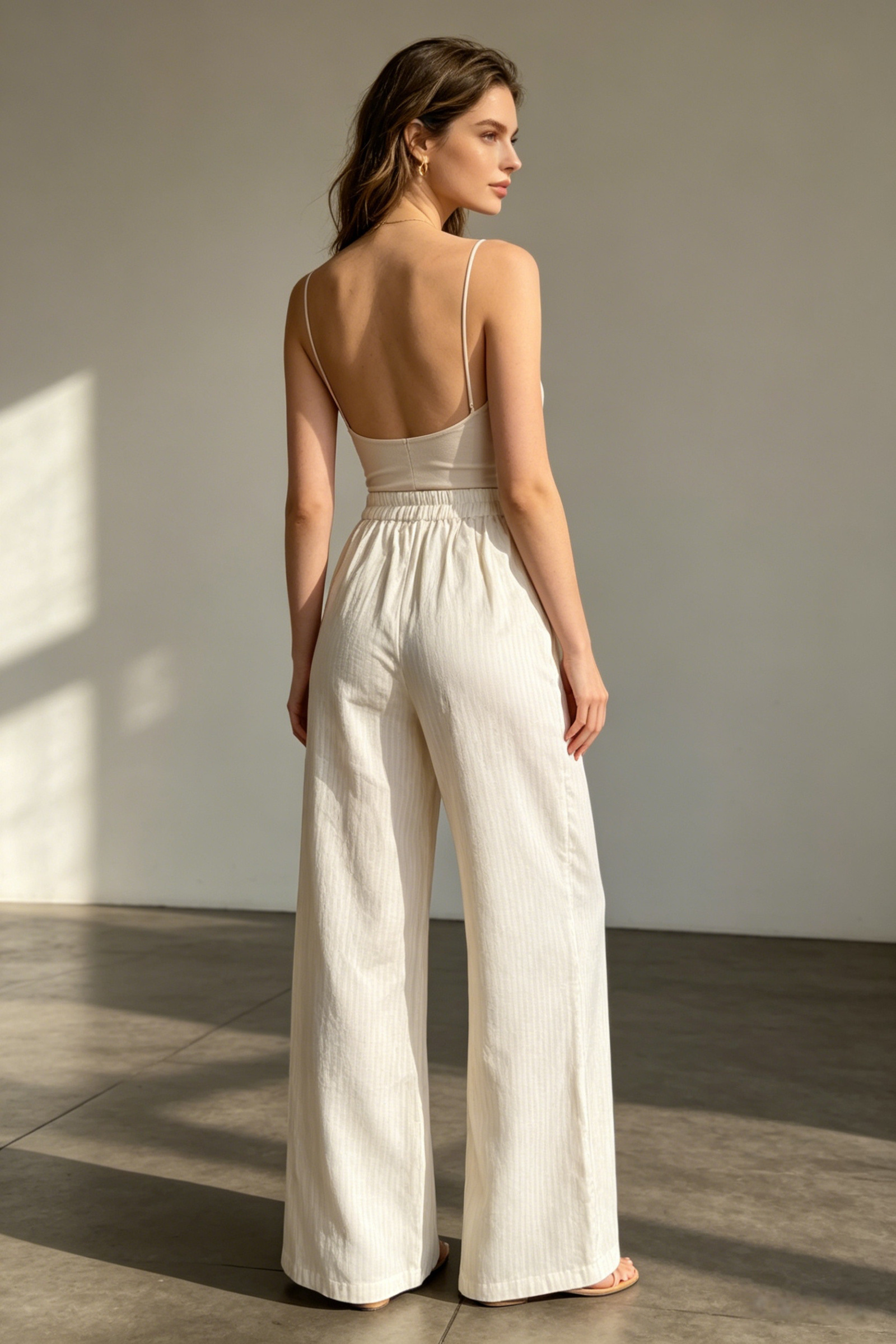 Pantalon satiné avec poches - Image 3