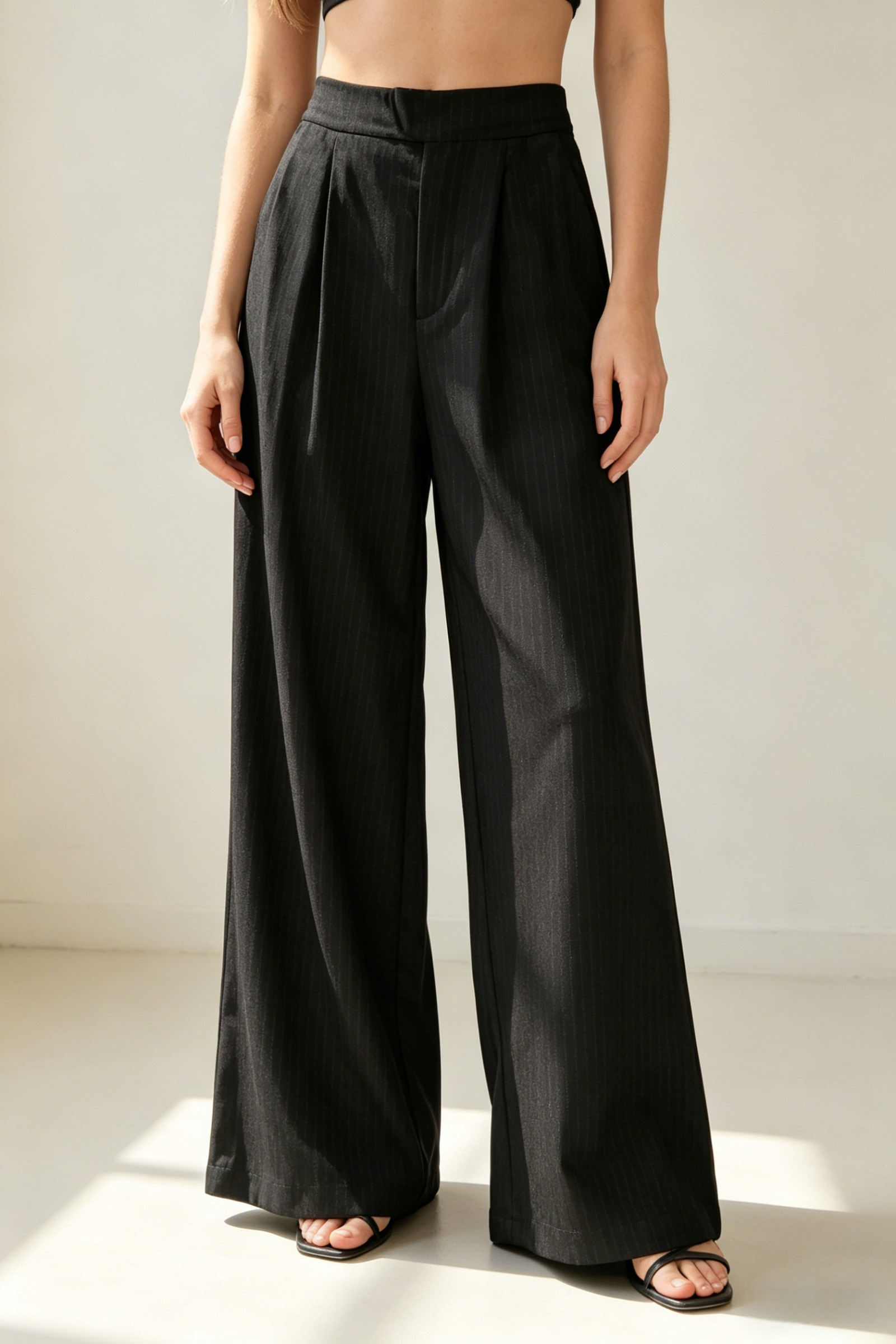 Pantalon satiné avec poches - Image 4