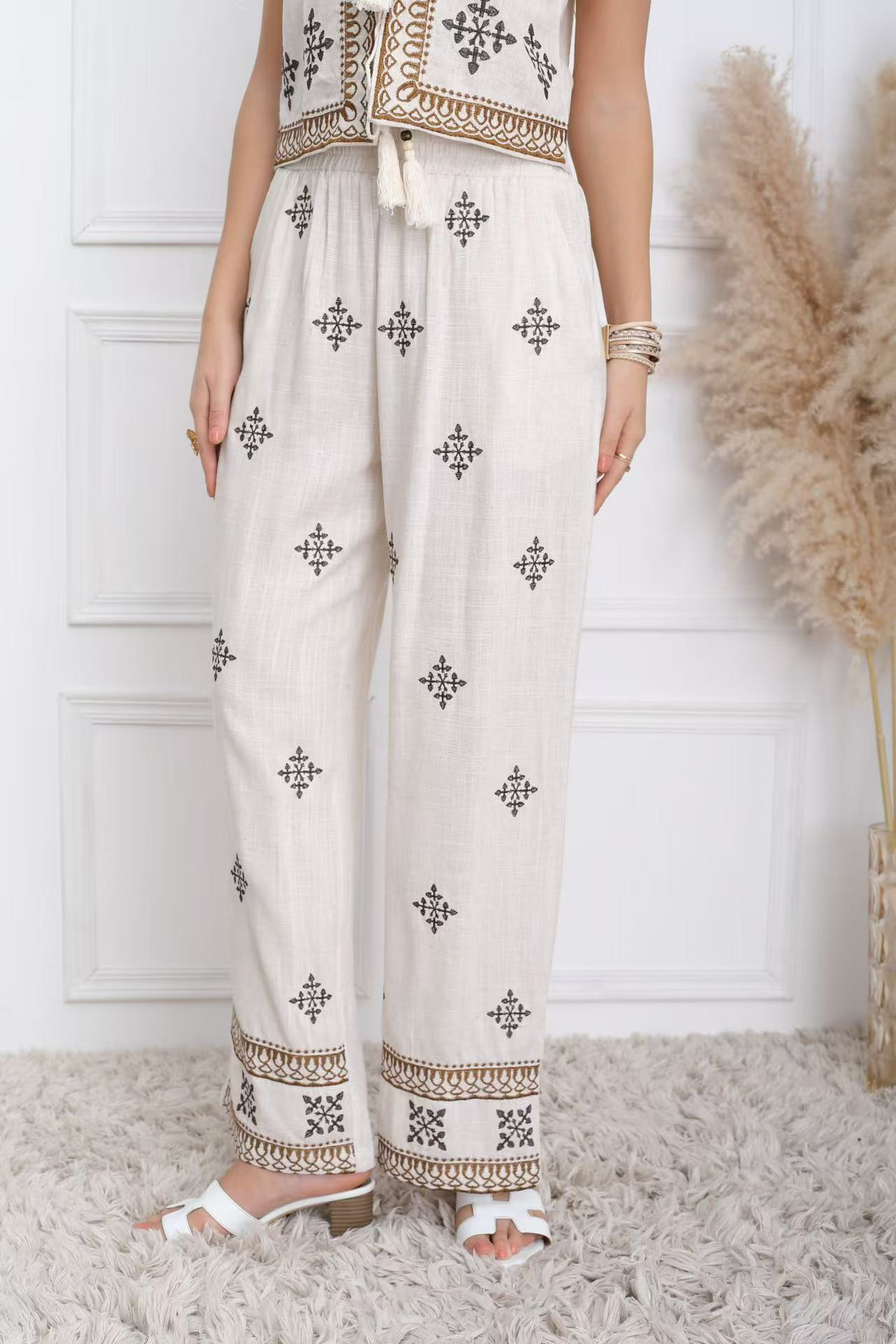 Pantaloni ricamati - Image 2
