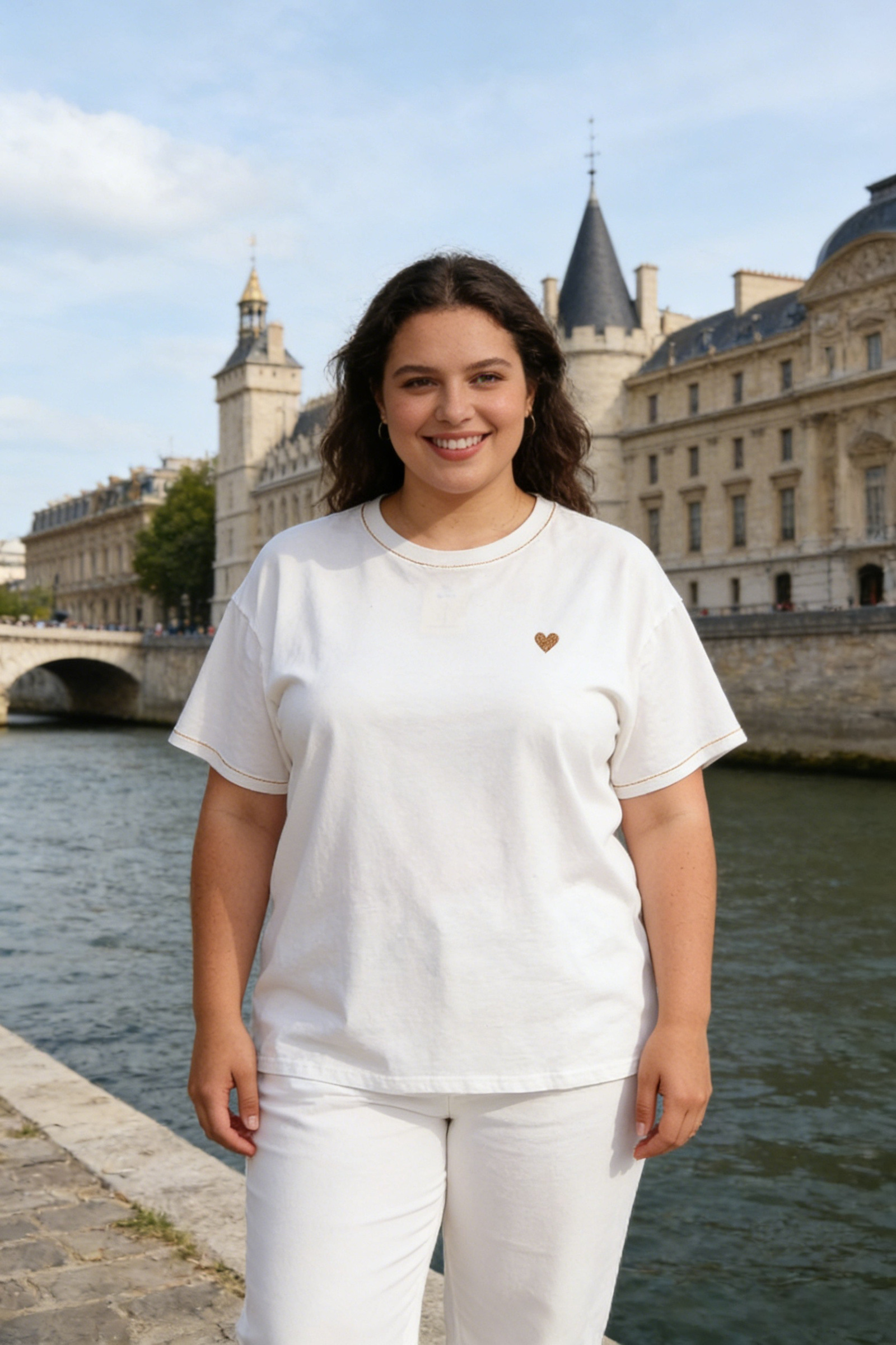 Übergrößen Baumwoll-T-Shirt mit goldener Herzstickerei - Image 2