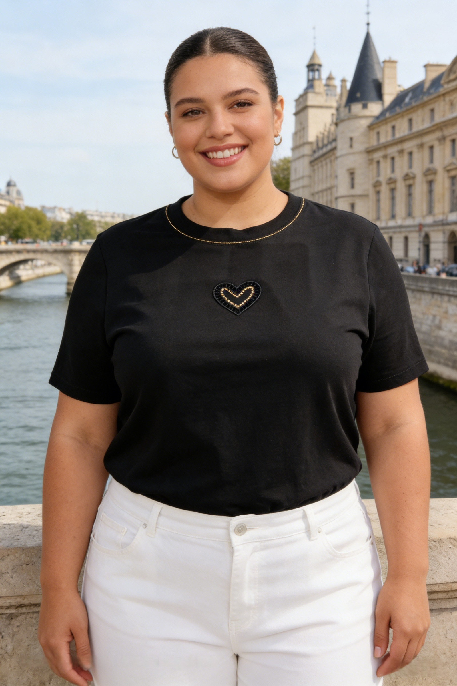 Camiseta de algodón en talla grande con corazón calado - Image 3