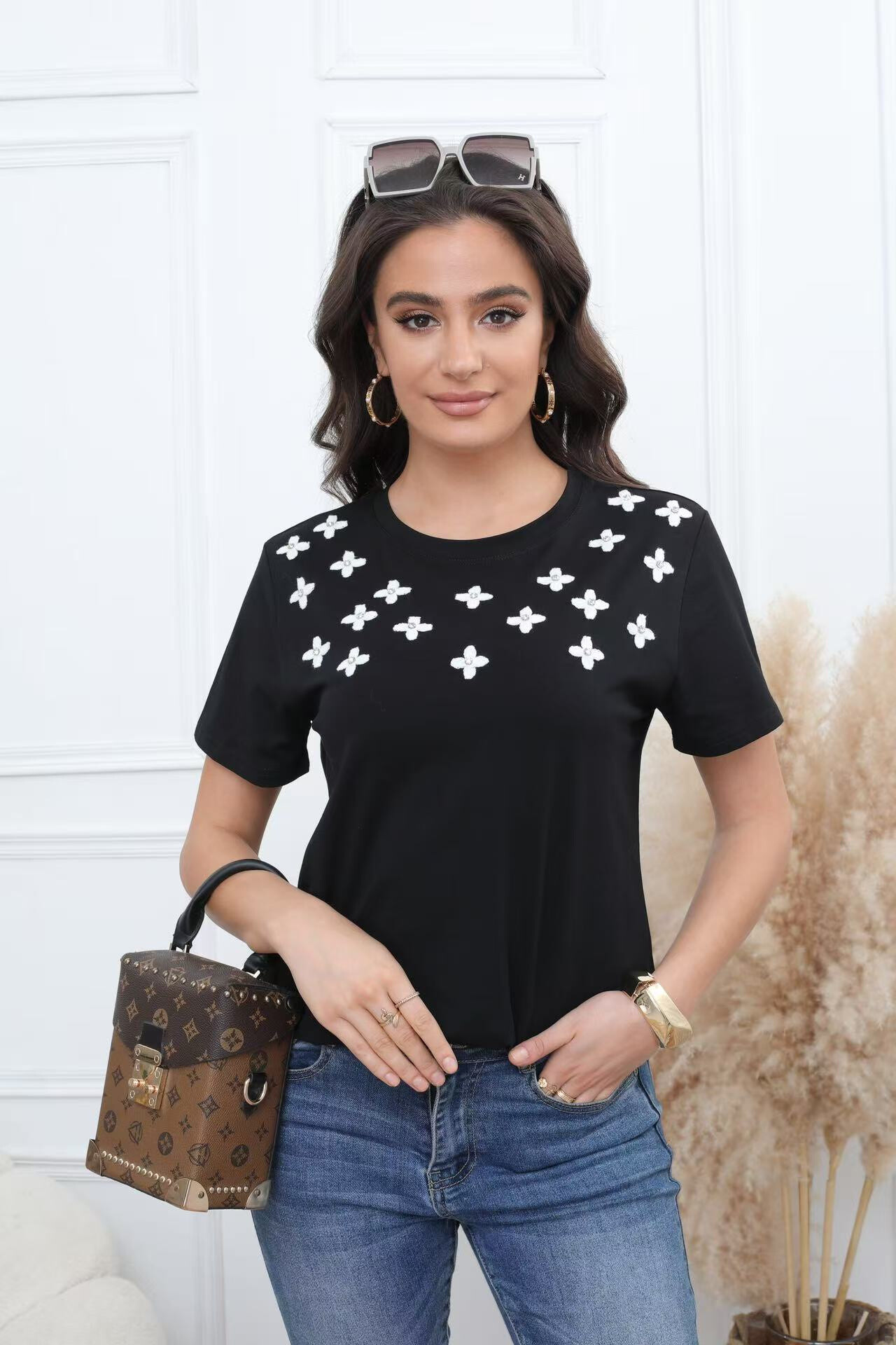 Wholesaler Melya Melody - Embroidered t-shirt