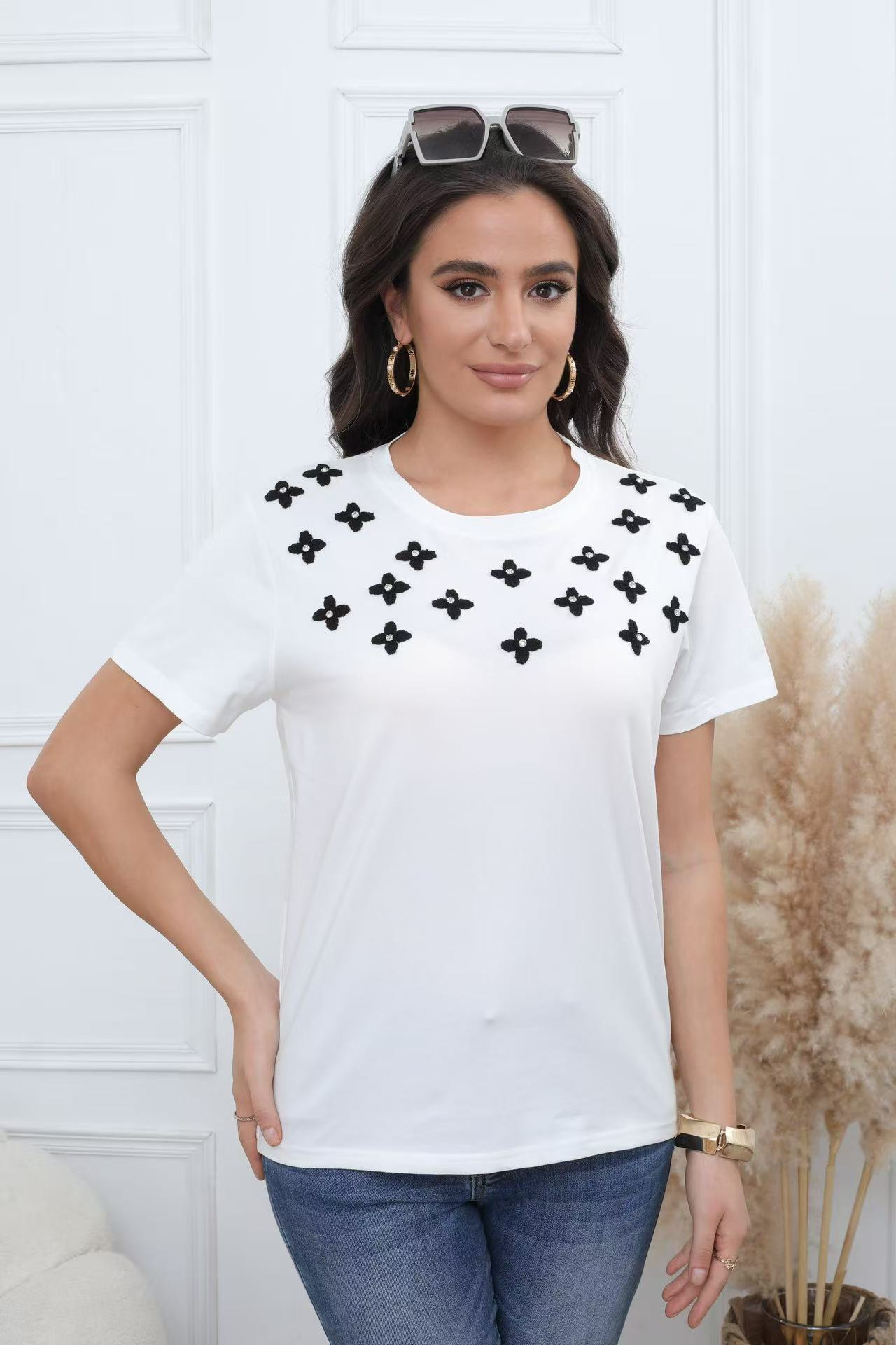 T-shirt ricamato - Image 2