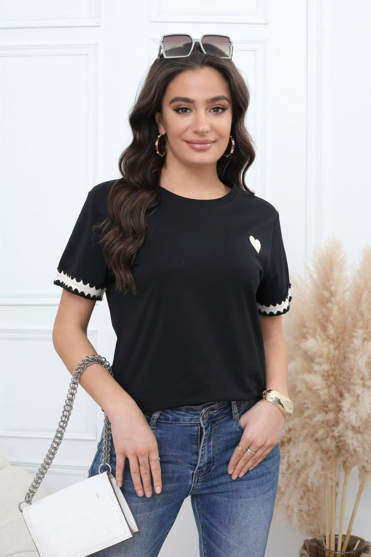 Wholesaler Melya Melody - Embroidered t-shirt