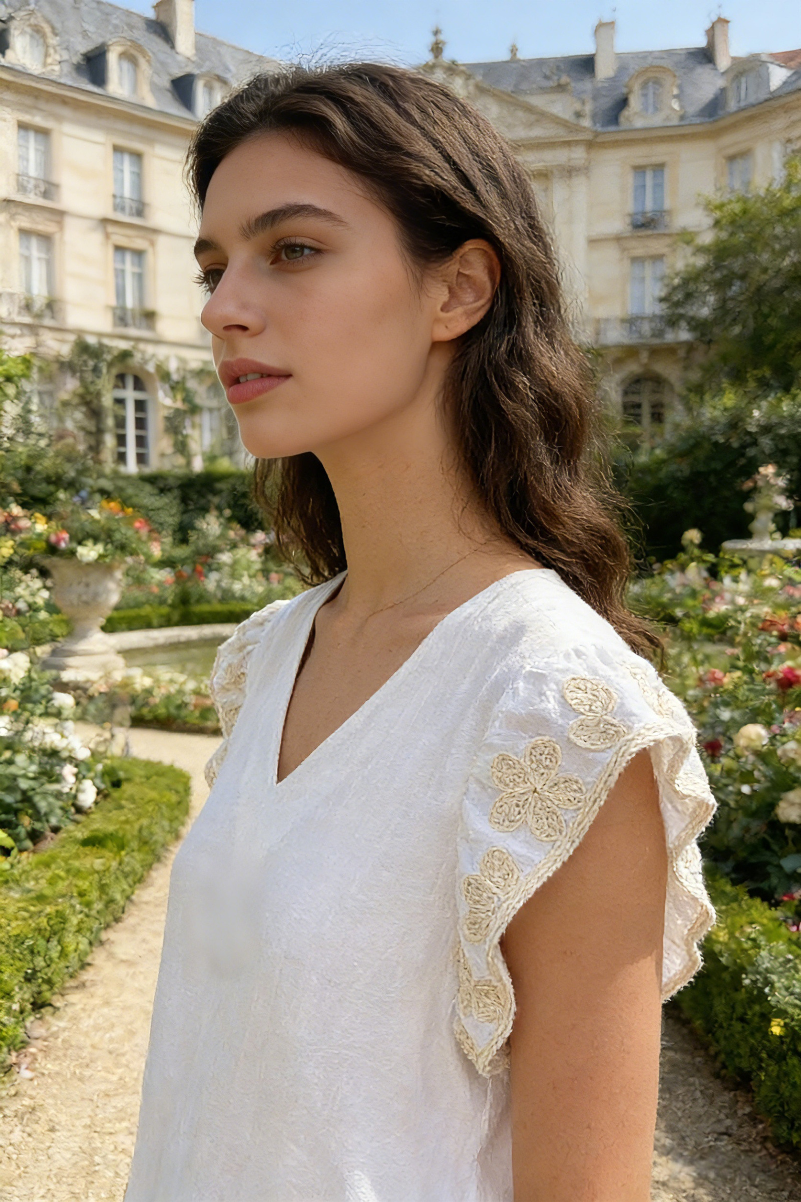 Camiseta bordada - Image 2