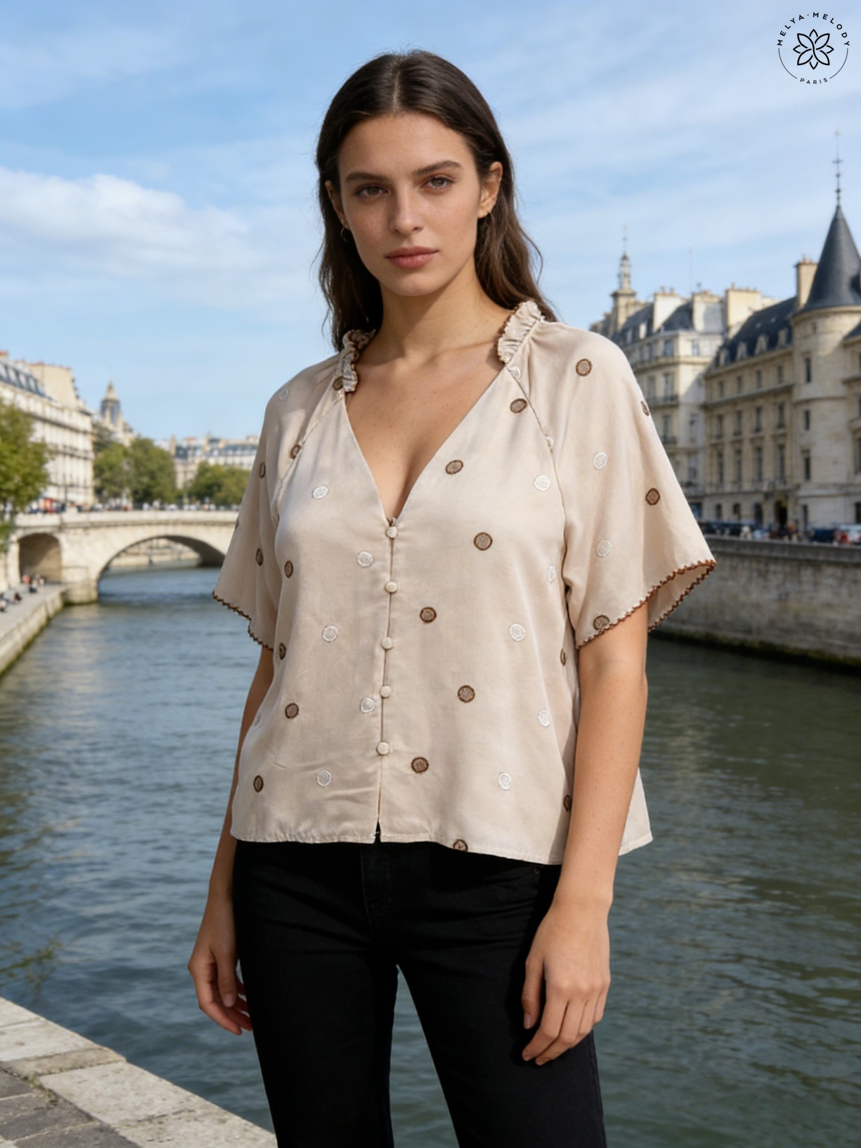 Short sleeve embroidered TOP - Image 2