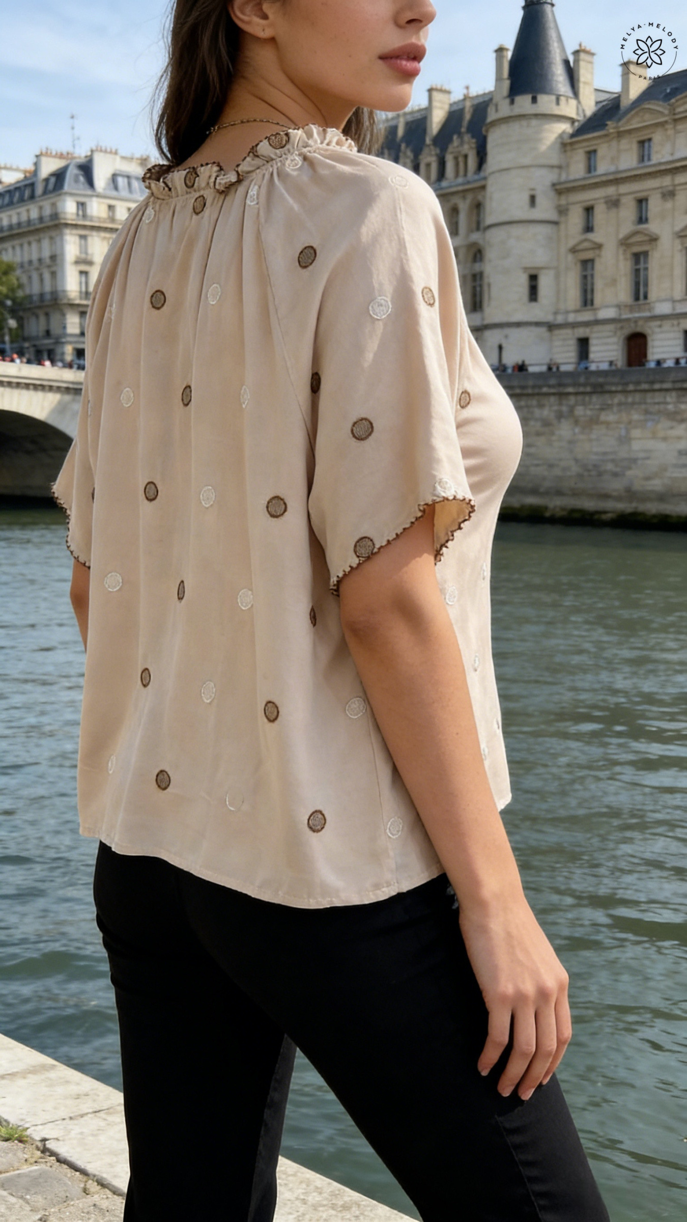 Short sleeve embroidered TOP - Image 4