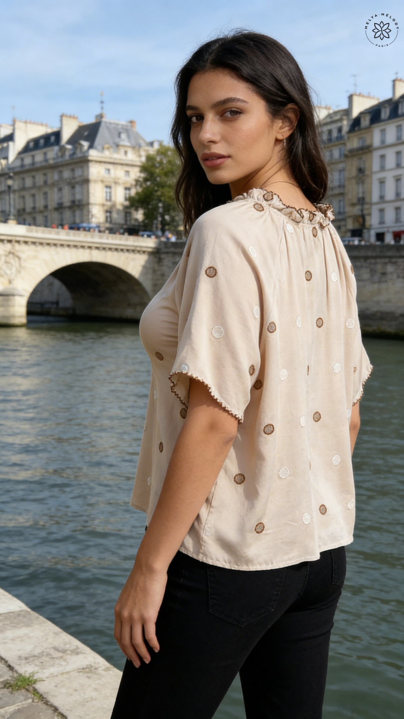 Short sleeve embroidered TOP - Image 5