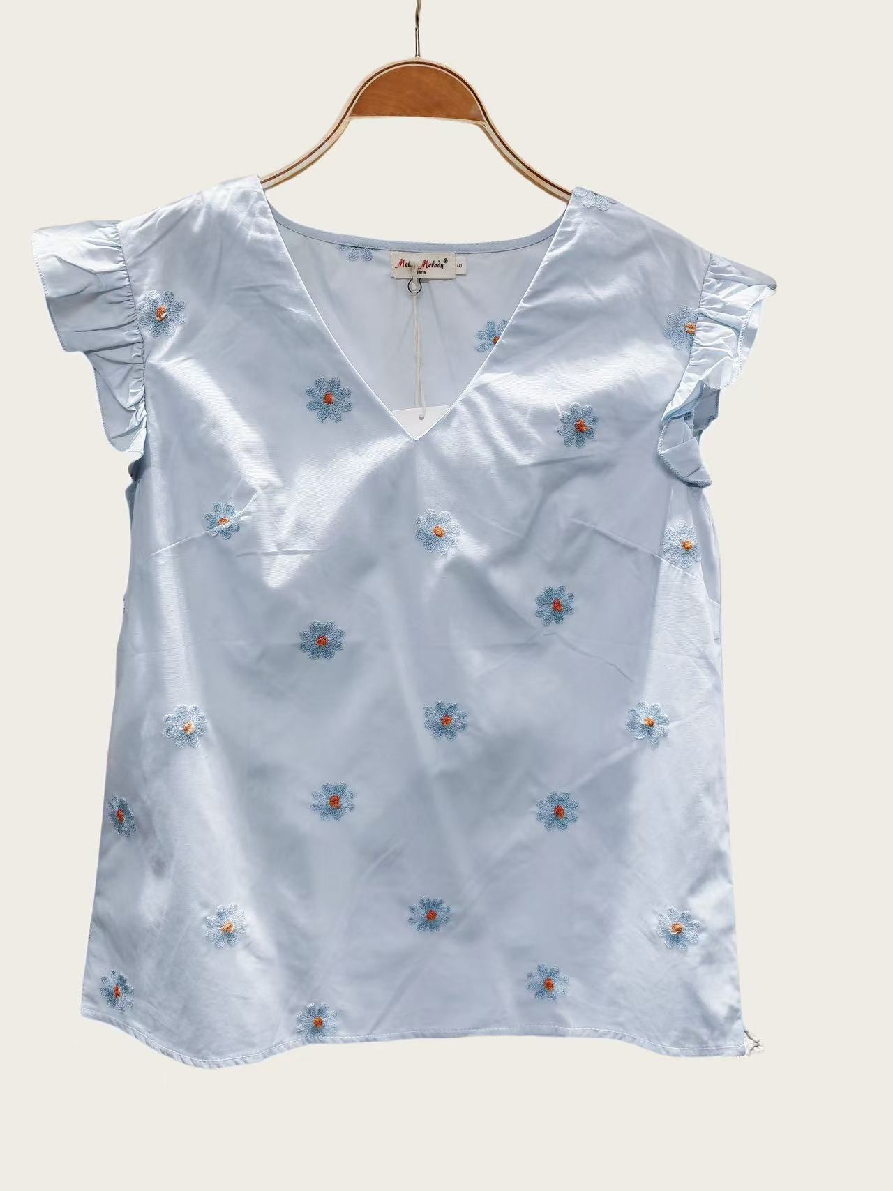 Embroidered t-shirt - Image 1
