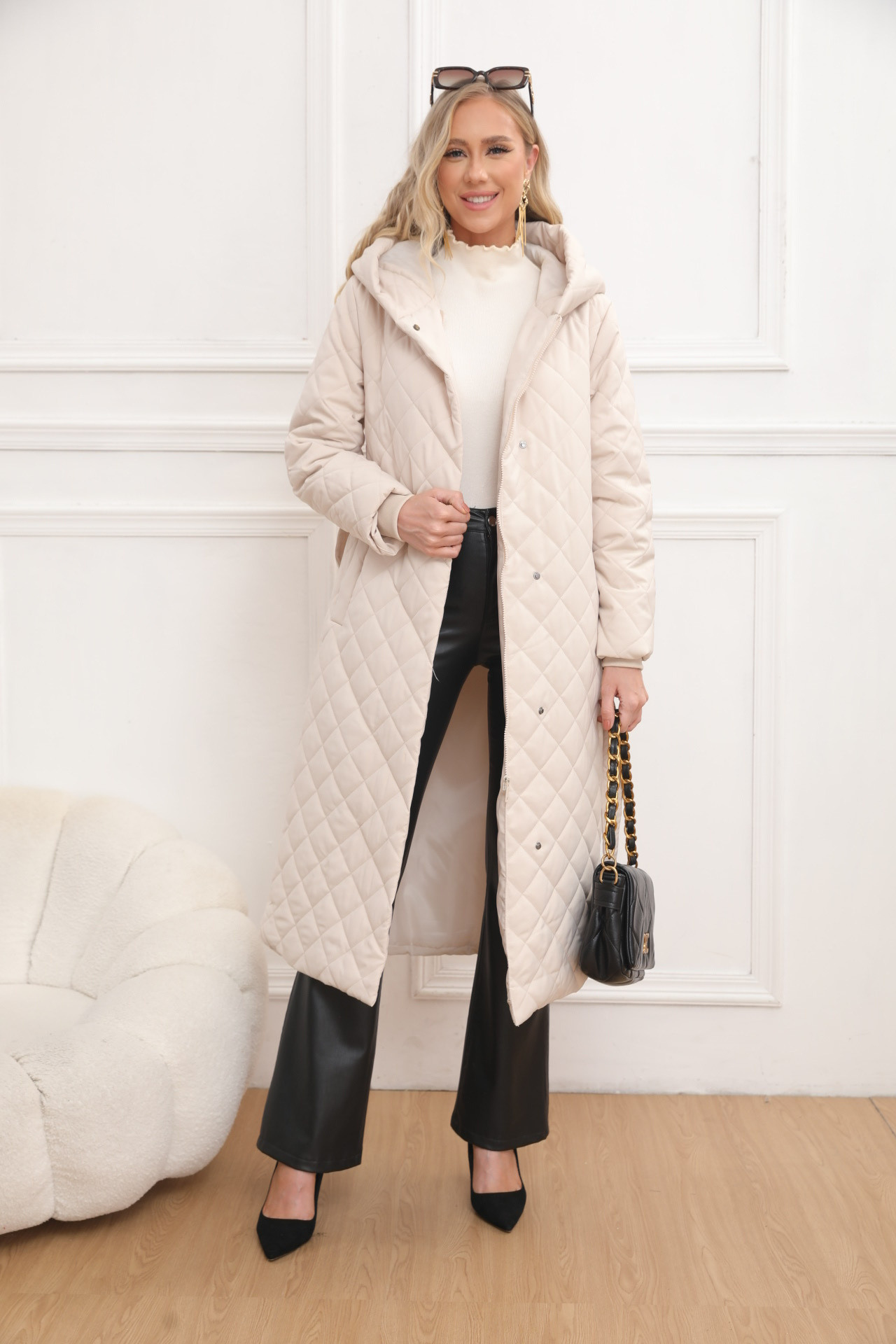 Lange gesteppte Jacke in Übergröße - Image 3