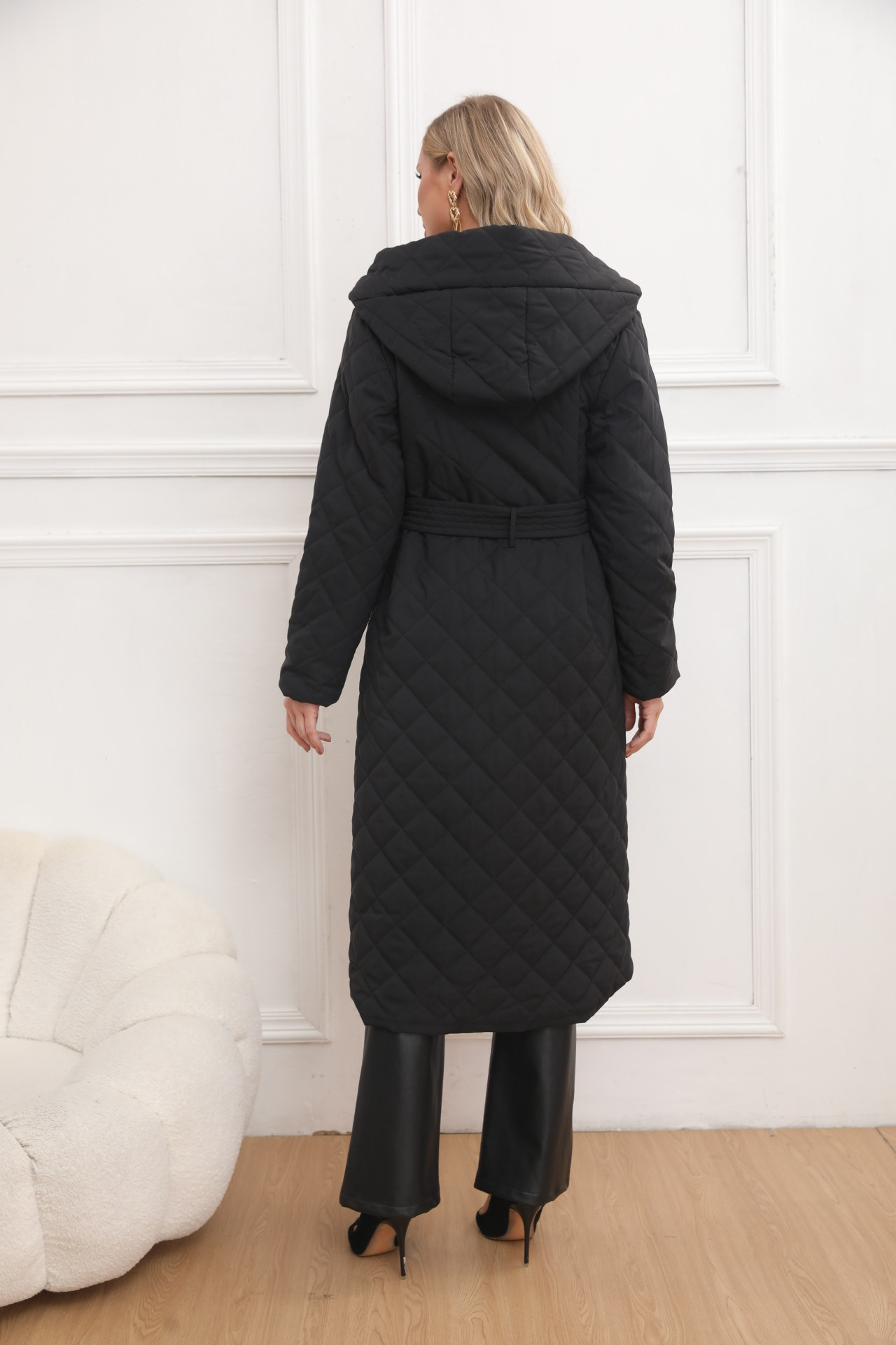 Lange gesteppte Jacke in Übergröße - Image 8