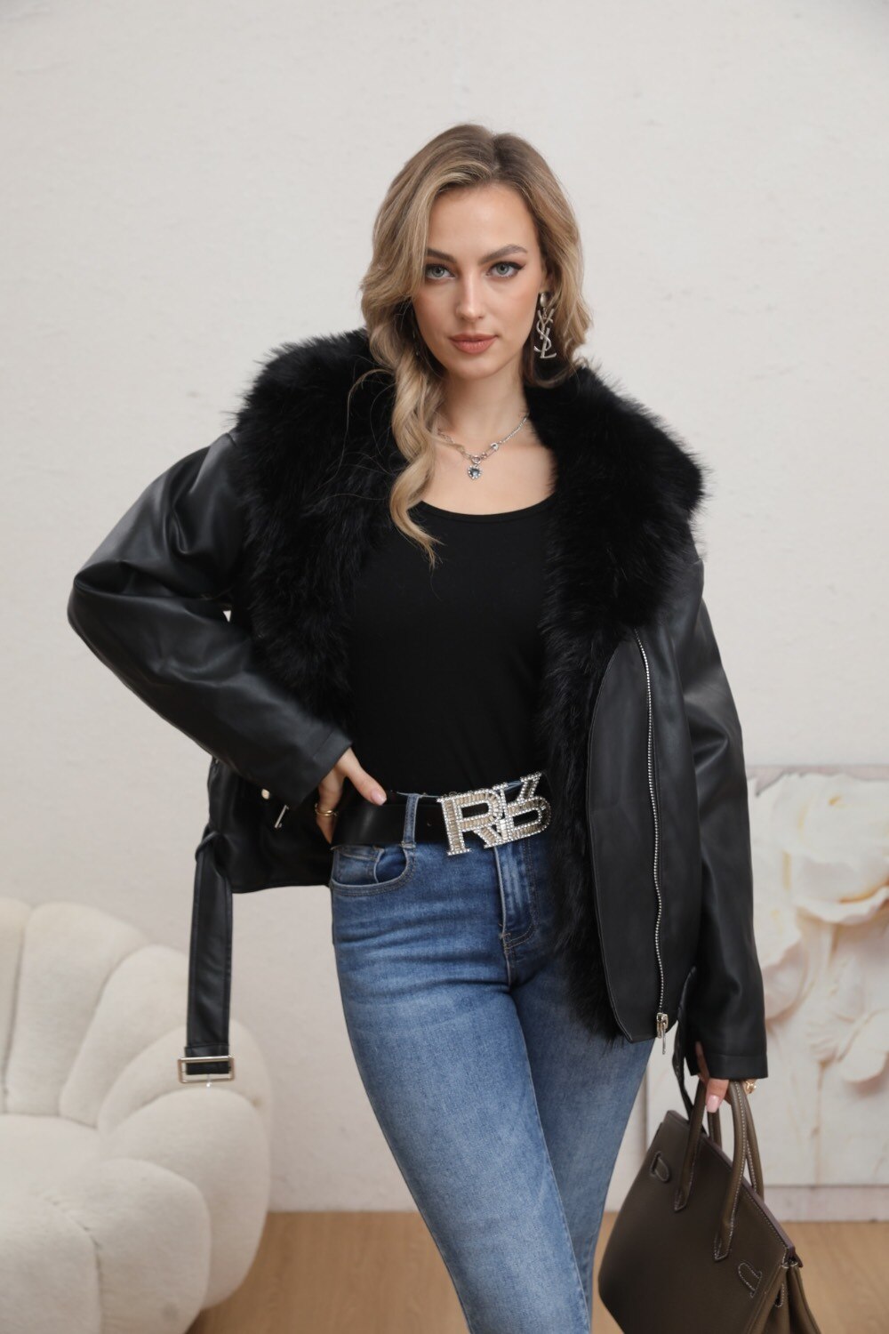 CHAQUETA DE CUERO Y PIEL - Image 9