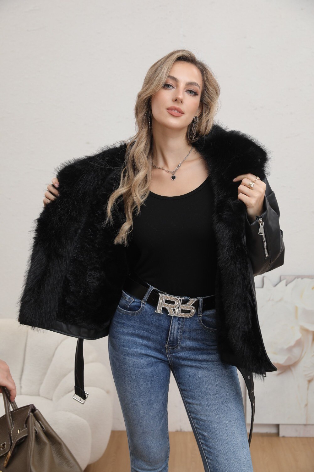 CHAQUETA DE CUERO Y PIEL - Image 11