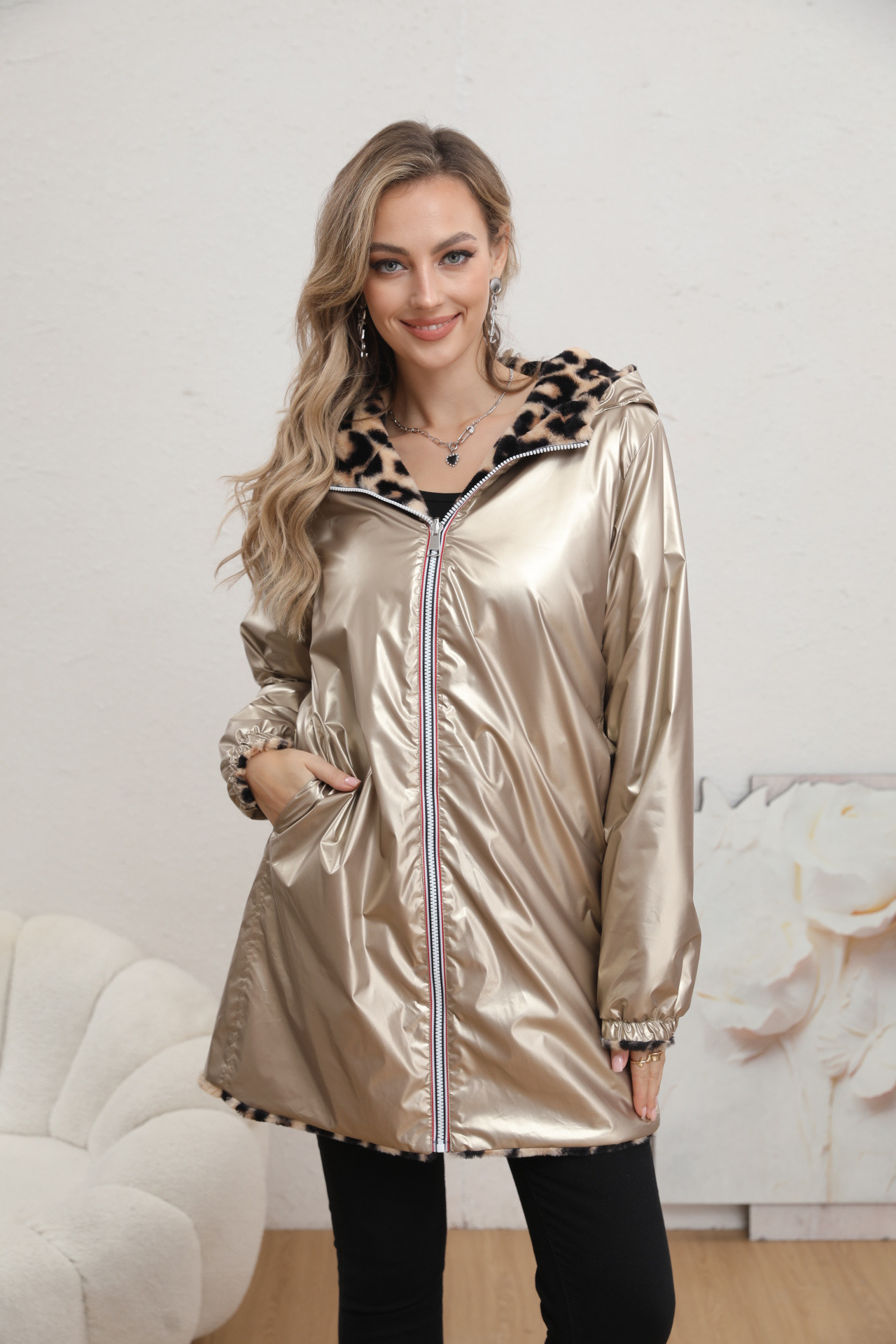 Wendbare Leoparden-Daunenjacke - Image 2