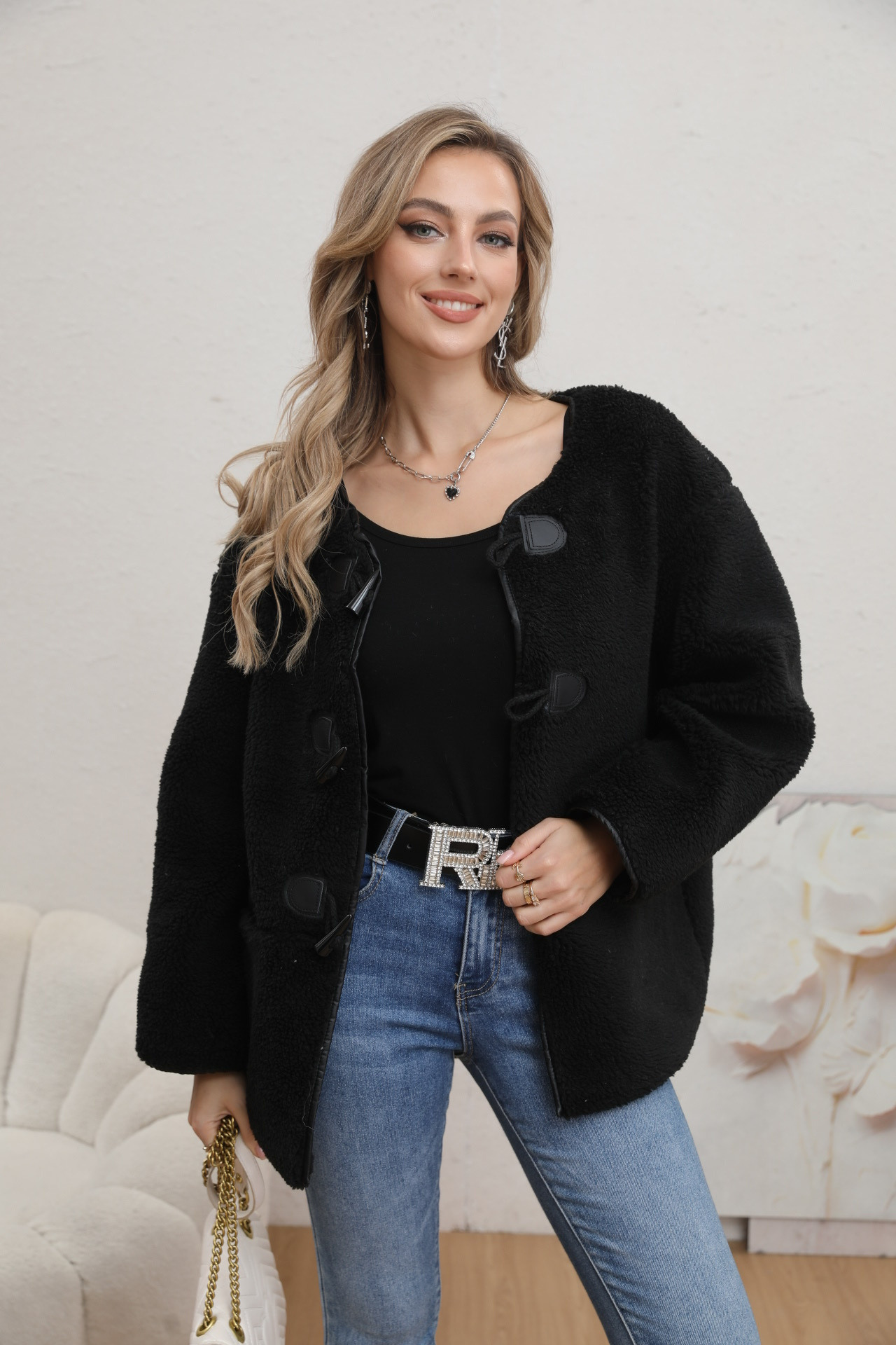 Short faux fur coat - Image 6